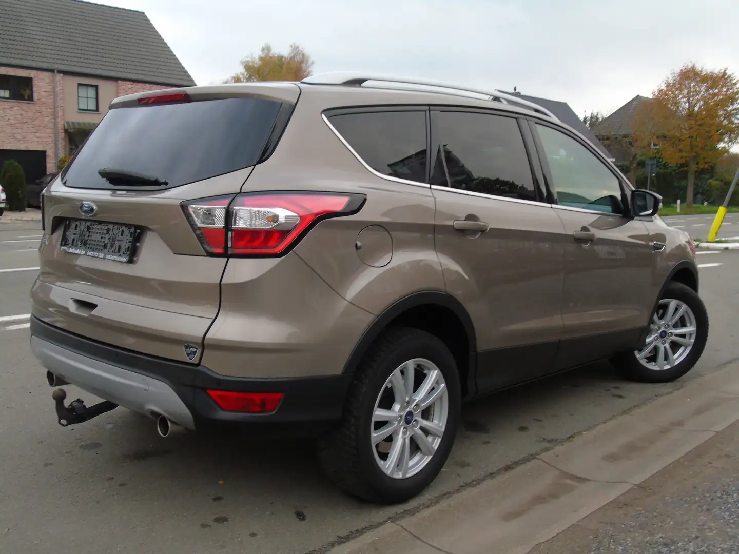 Ford Kuga 1.5 EcoBoost *1e Eigen*Navi* Keyless Go*Carplay Bronze - 2