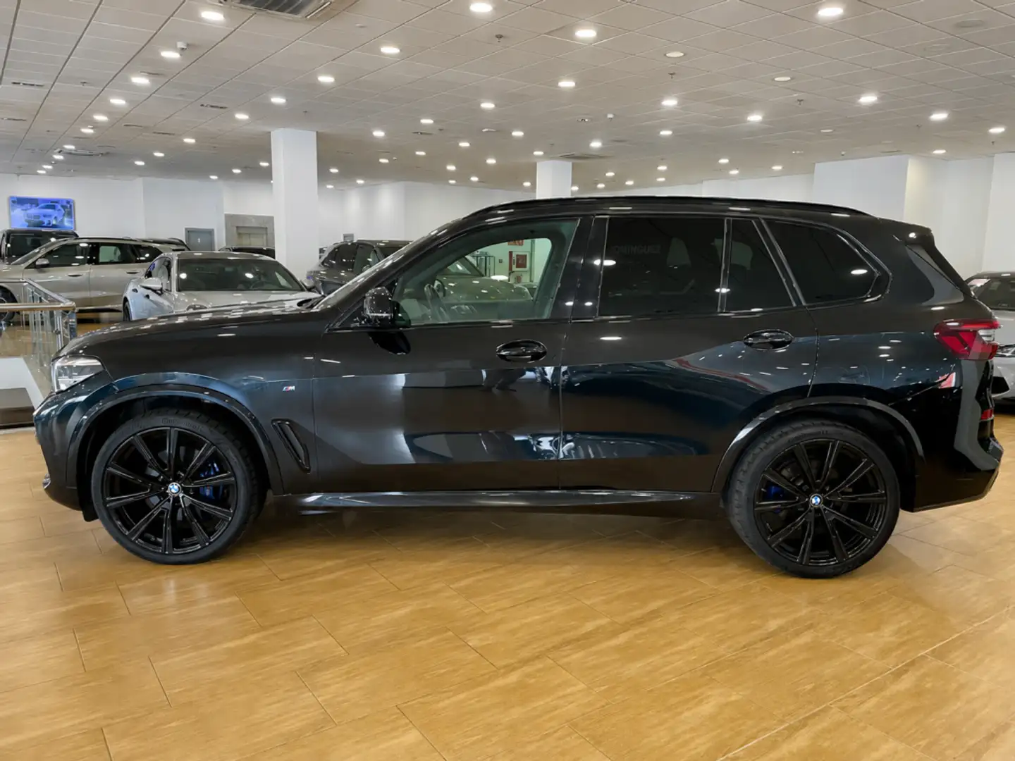 BMW X5 xDrive 30dA xLine Negro - 2