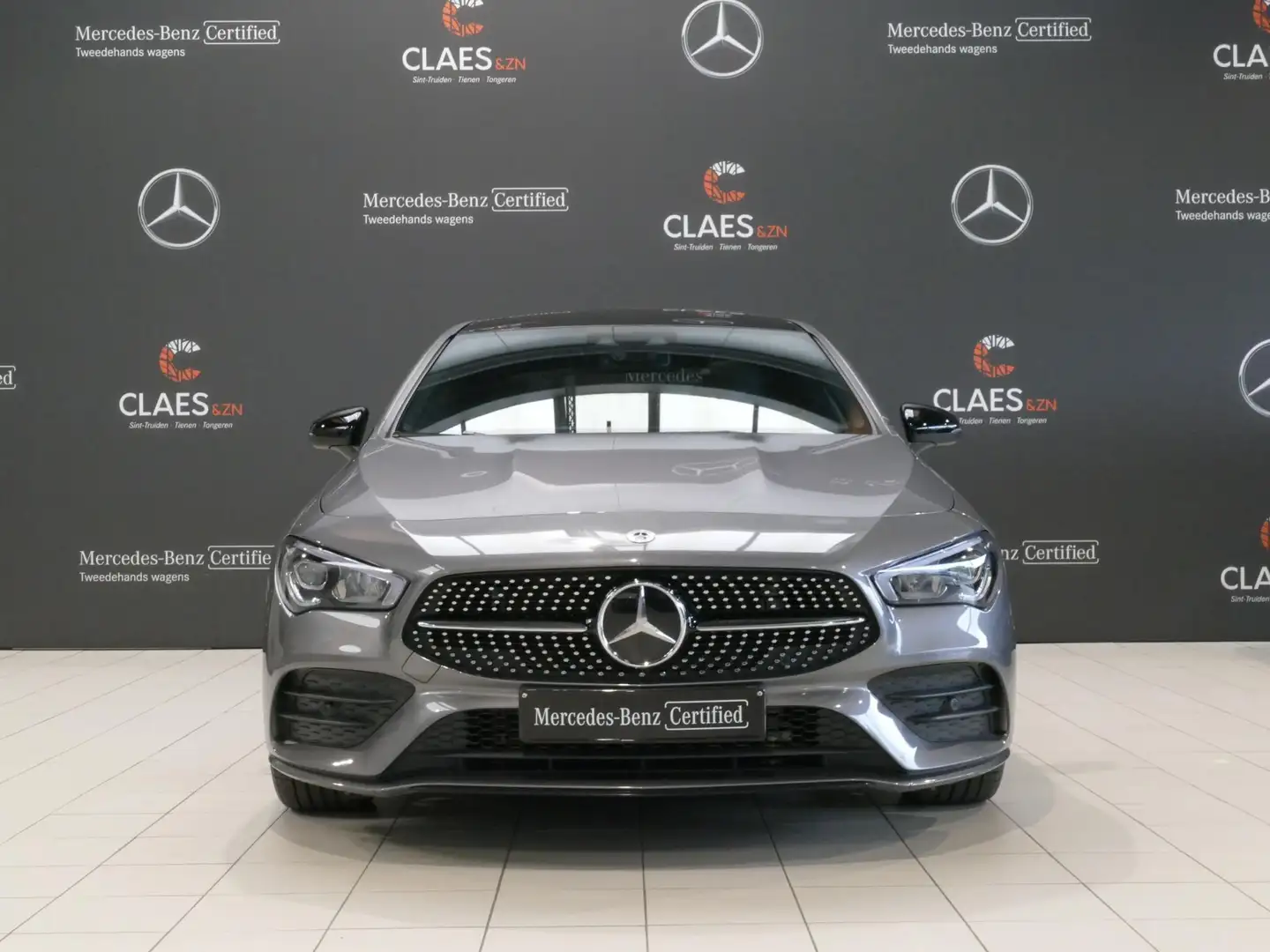 Mercedes-Benz CLA 180 180d AMG Line DOS 4290 Grau - 2