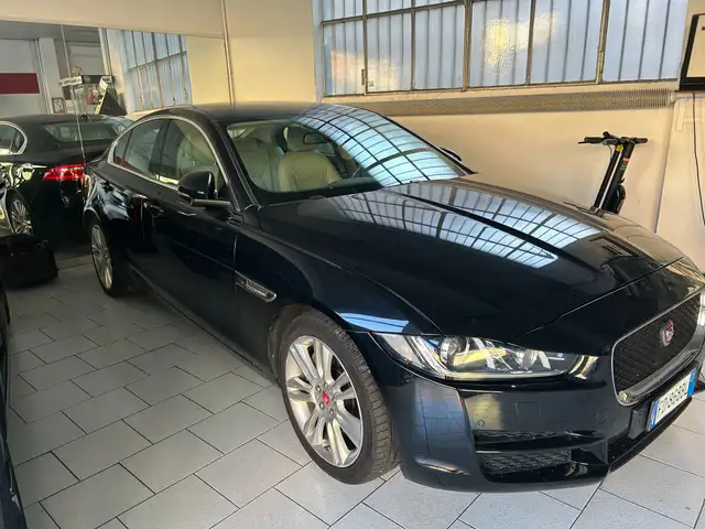 Jaguar XE XE 2.0d Prestige 180cv auto