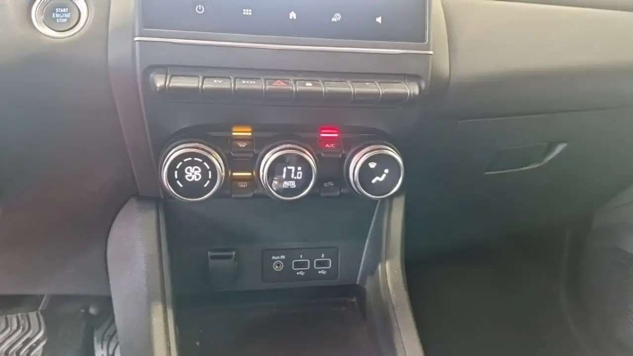 Renault Captur — photo 20