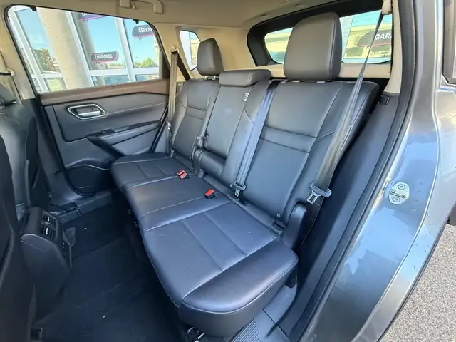 Nissan X-Trail view 14