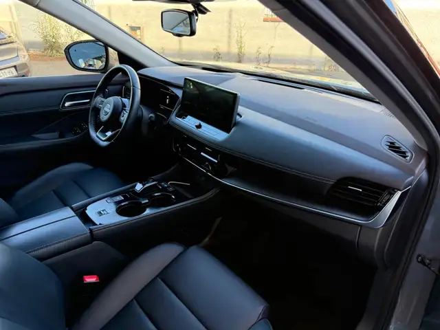 Nissan X-Trail view 11