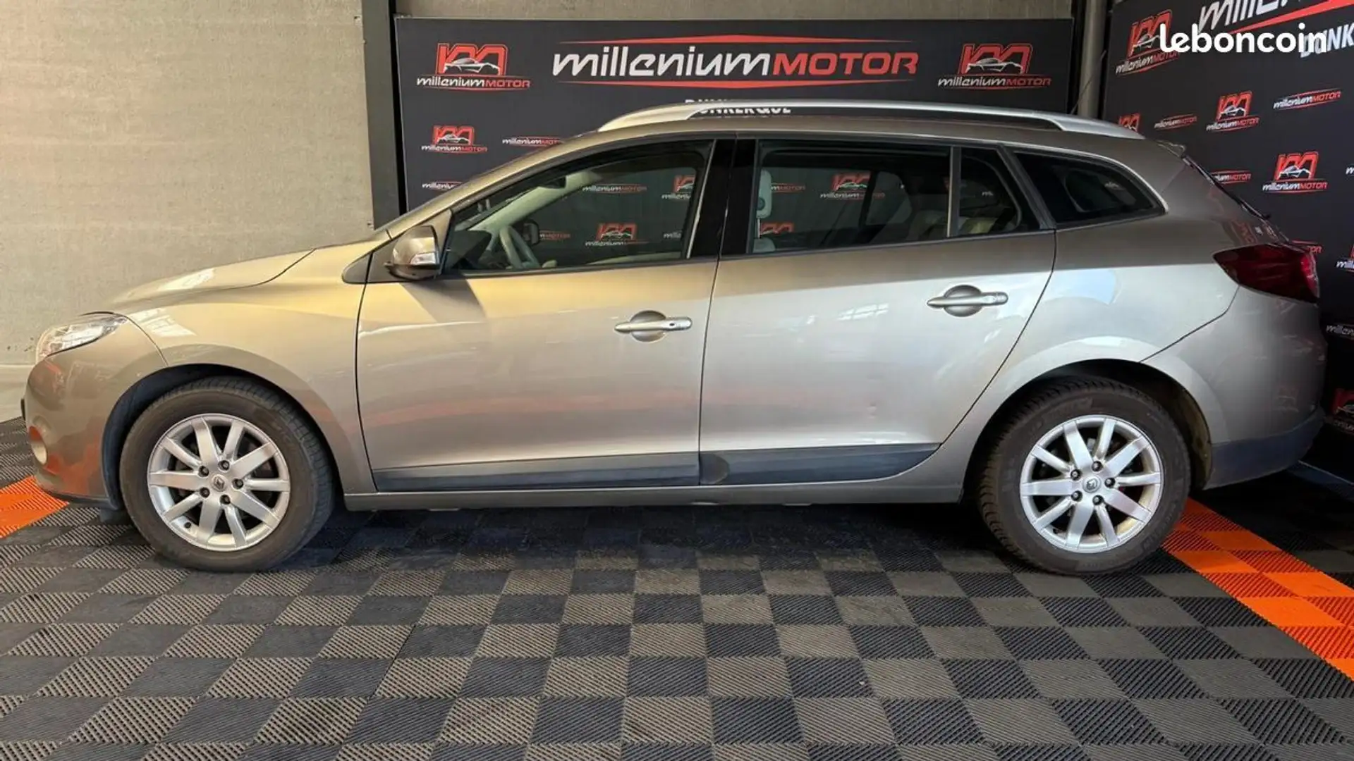 Renault Megane ESTATE PRIVILEGE 1.5 dCi 110 CV GARANTIE 6 MOIS Beige - 2