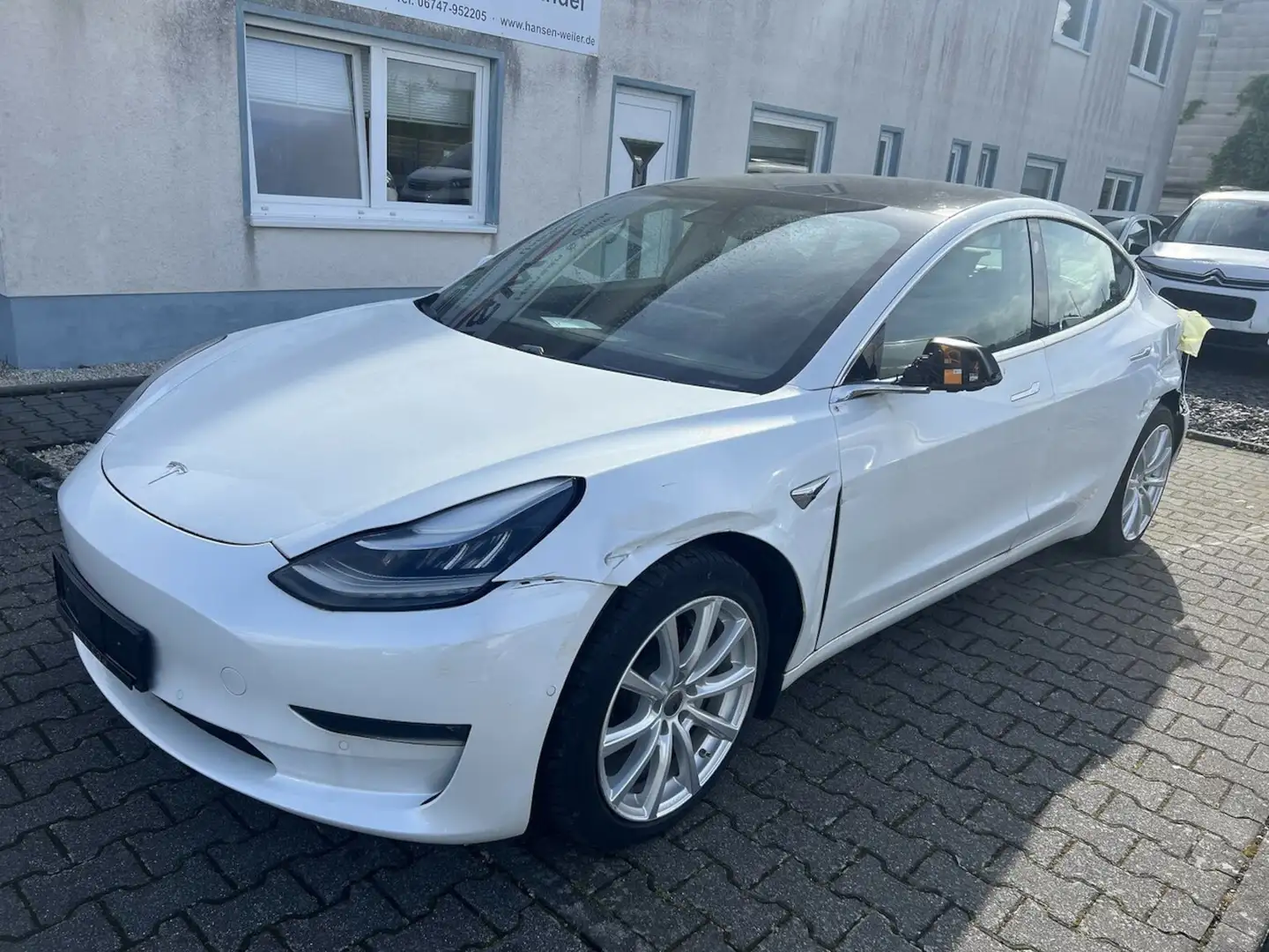 Tesla Model 3 Long Range Dual AWD Elektro, AHK White - 1