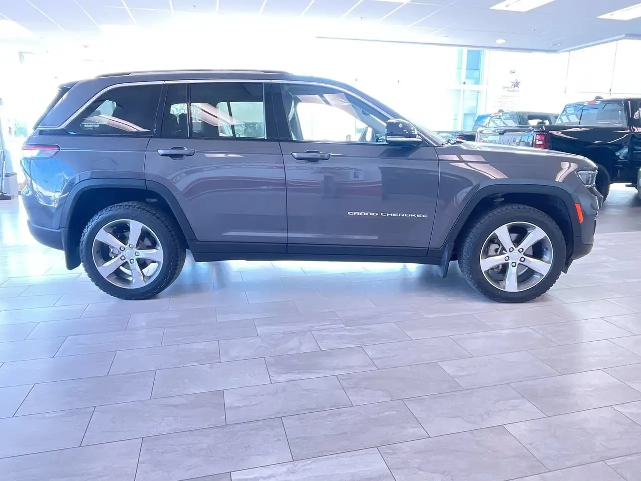 Jeep Grand Cherokee снимка Jeep Grand Cherokee