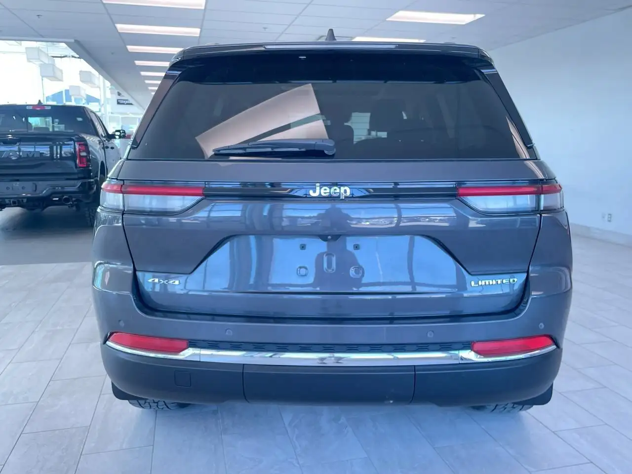 Jeep Grand Cherokee снимка Jeep Grand Cherokee