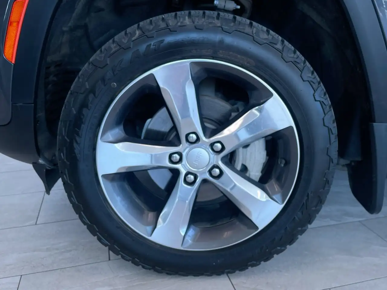 Jeep Grand Cherokee снимка Jeep Grand Cherokee