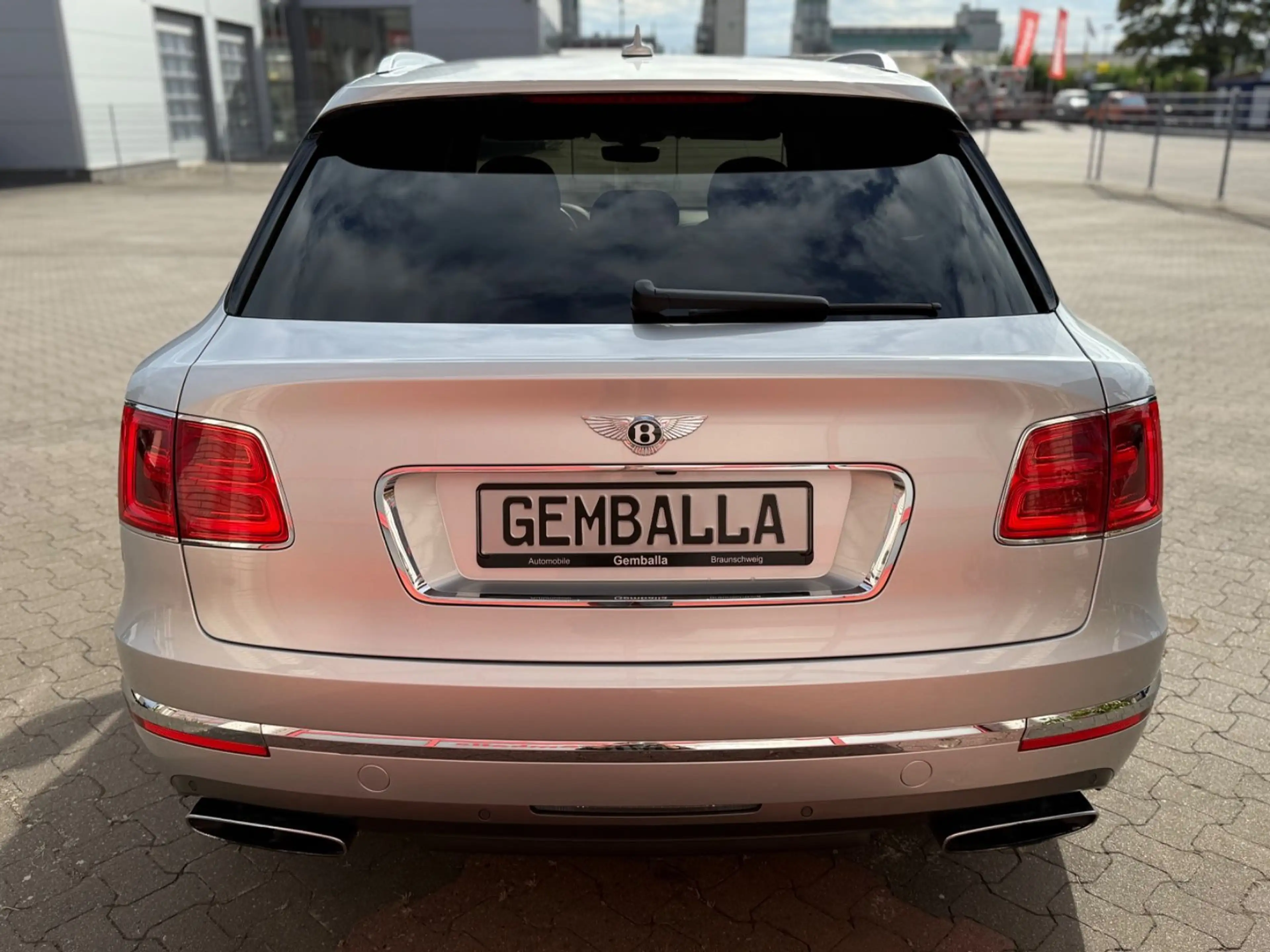 Bentley Bentayga BENTAYGA 6.0 W12, MULLINER, PANORAMA — photo 9