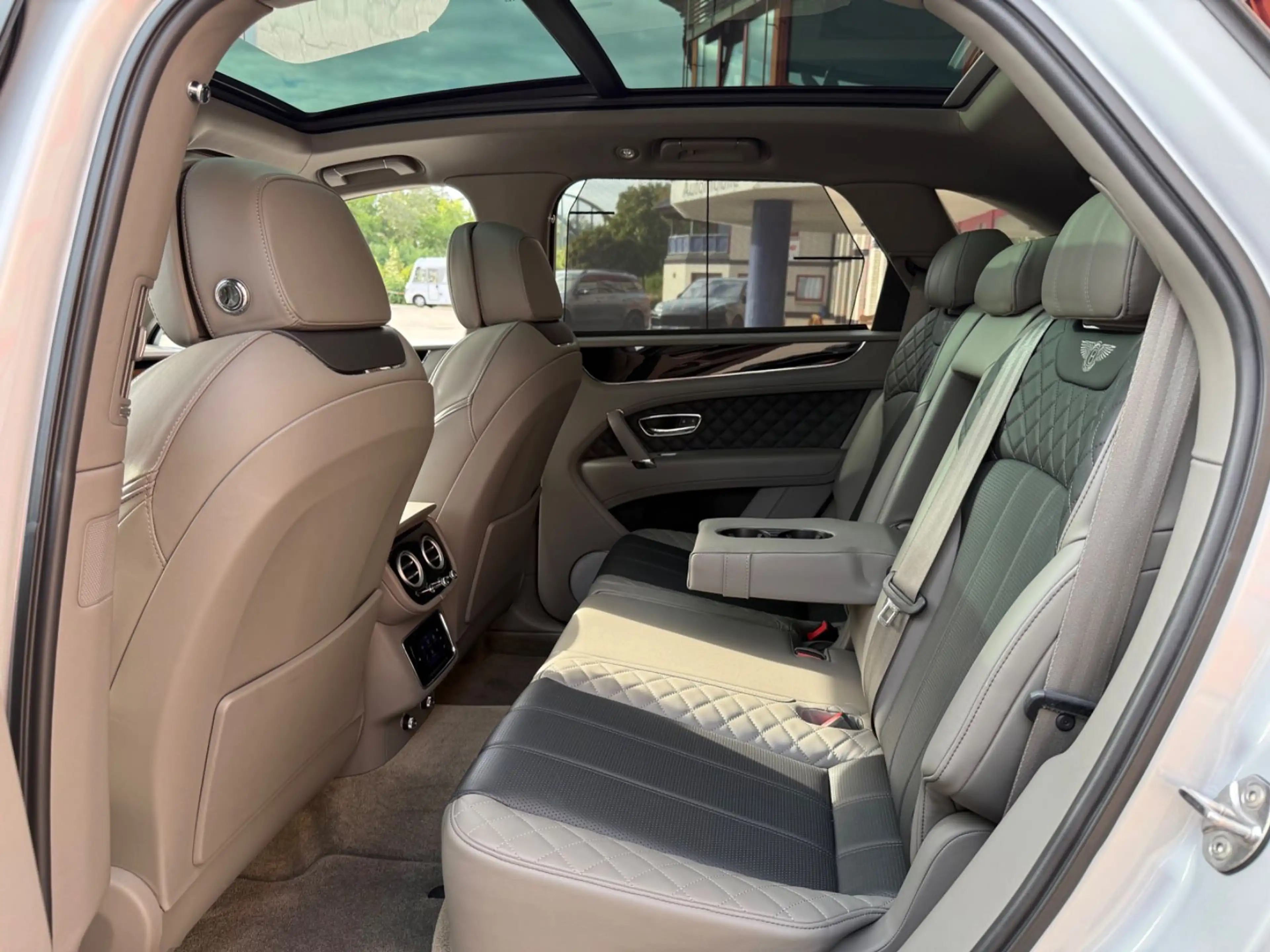 Bentley Bentayga BENTAYGA 6.0 W12, MULLINER, PANORAMA — photo 4