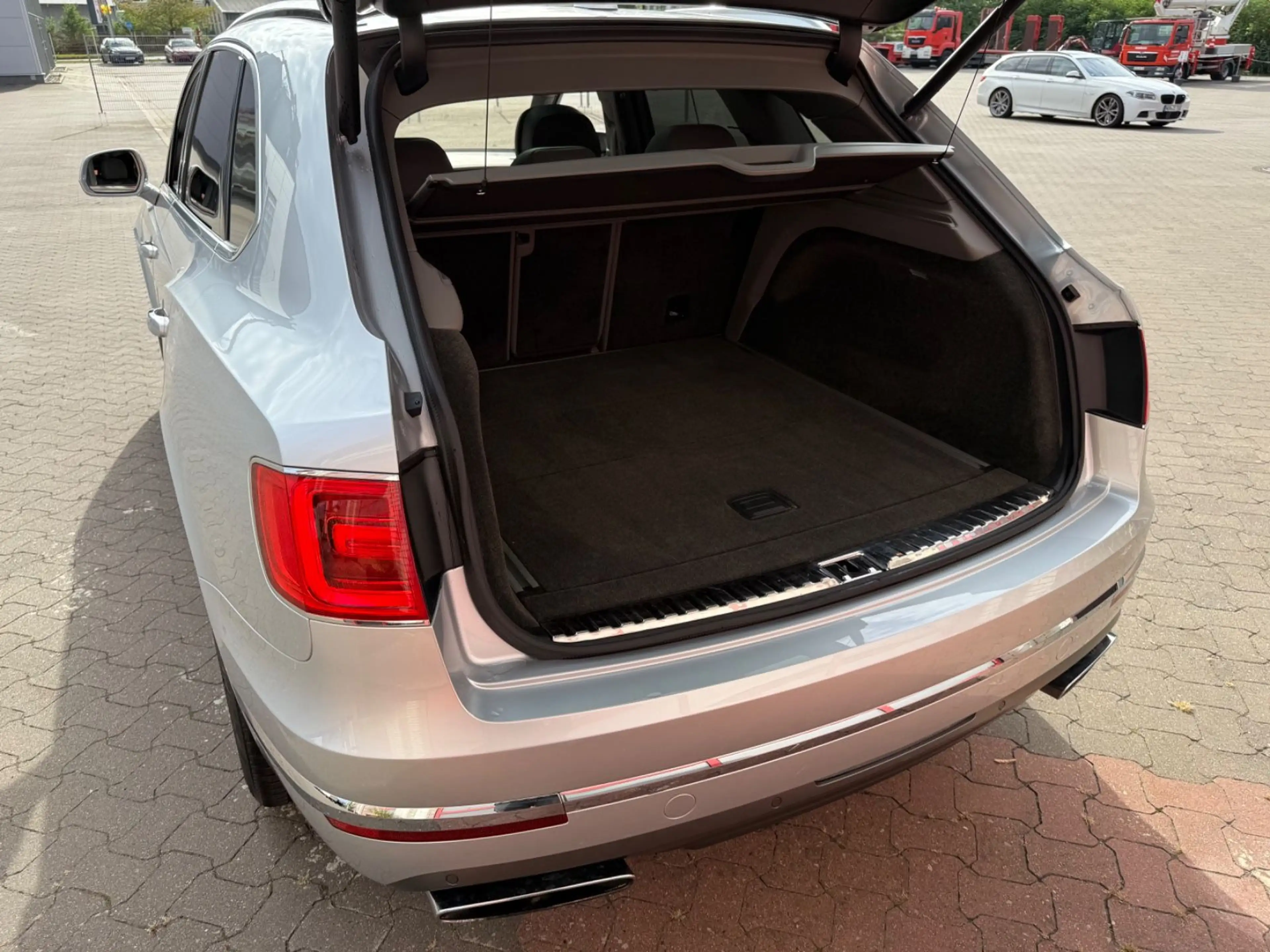 Bentley Bentayga BENTAYGA 6.0 W12, MULLINER, PANORAMA — photo 13