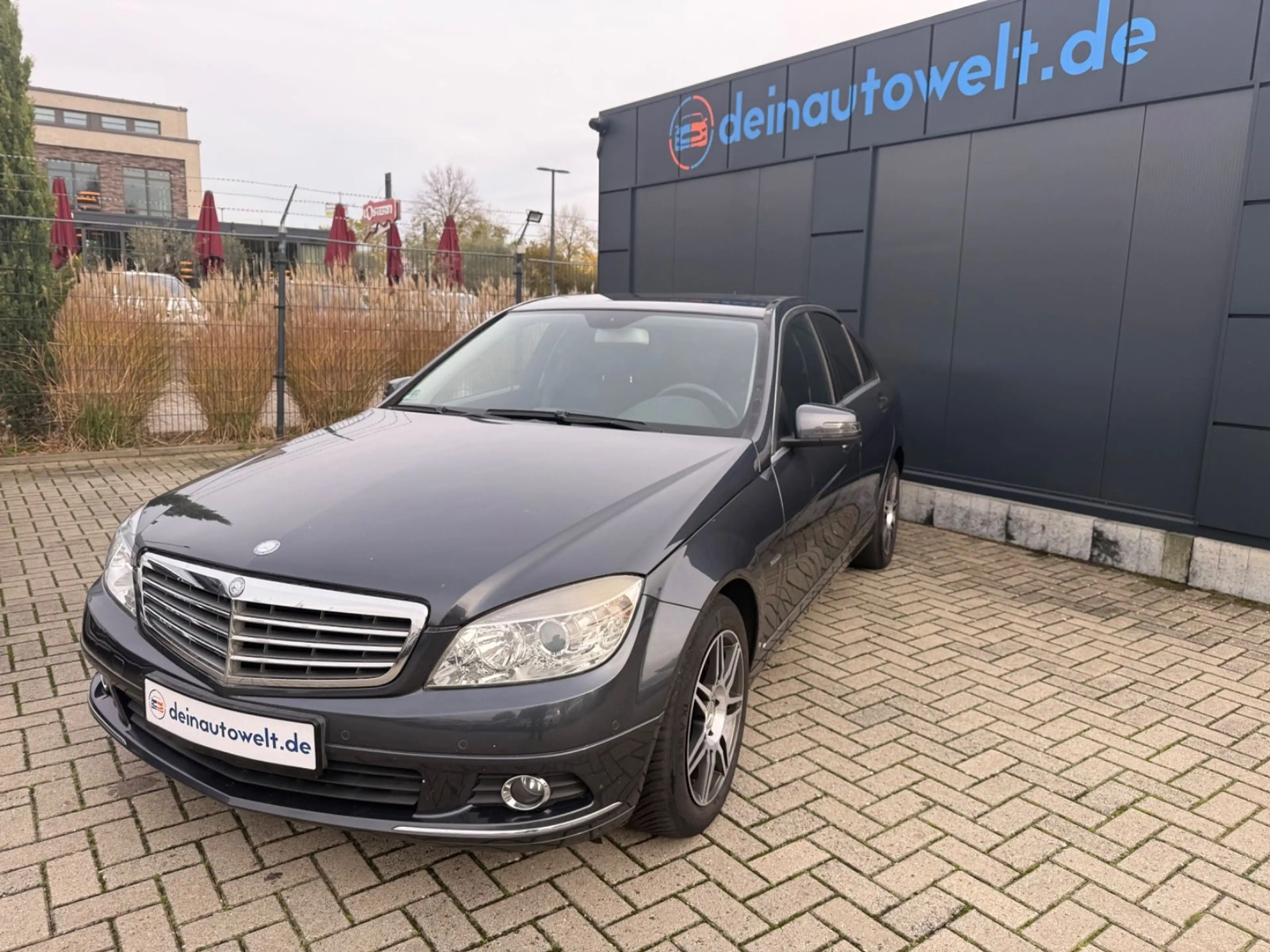 Mercedes-Benz C 200 C -Klasse Lim.C 200 CGI BlueEfficiency*Automatik