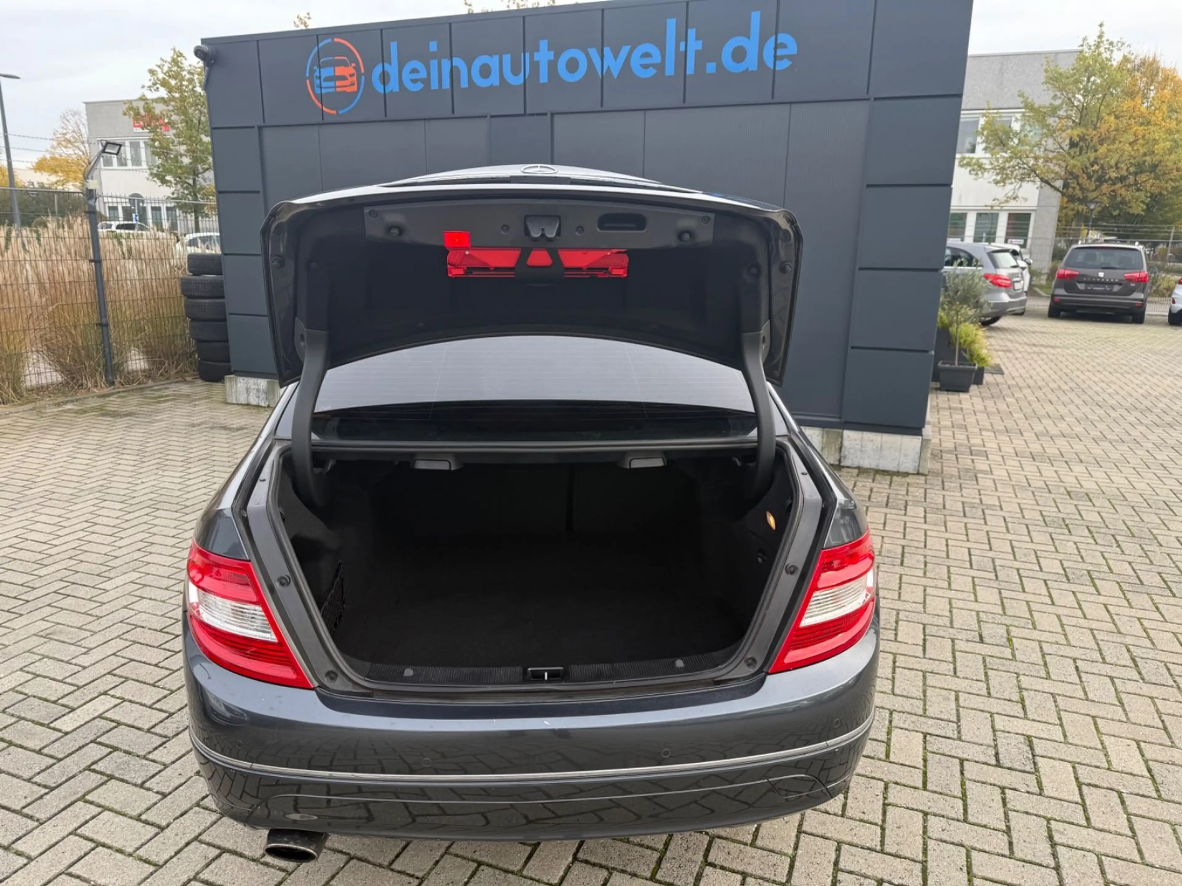 Mercedes-Benz C 200 C -Klasse Lim.C 200 CGI BlueEfficiency*Automatik — photo 9