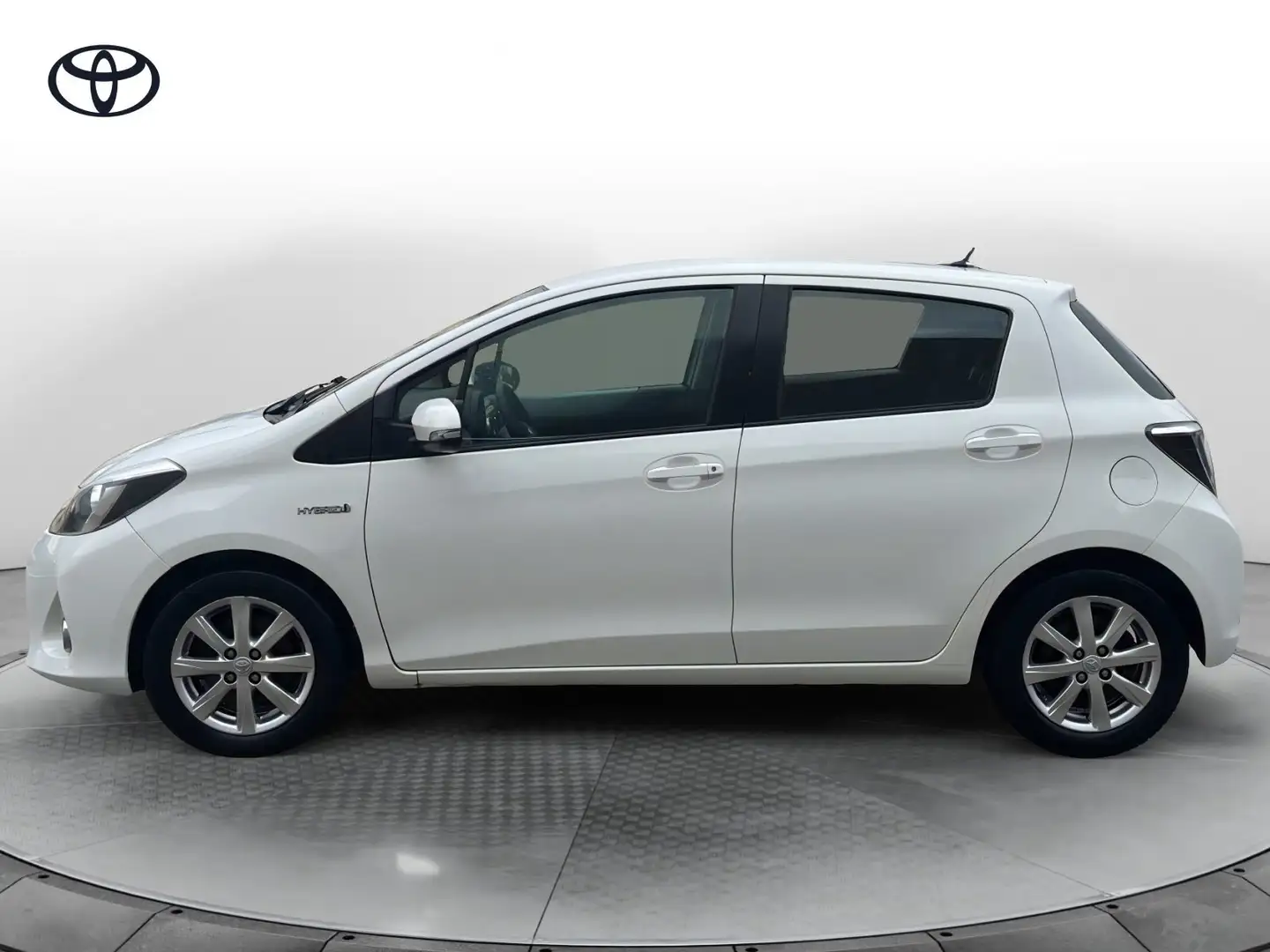 Toyota Yaris Yaris 1.5 Hybrid 5 porte Lounge Più Weiß - 2