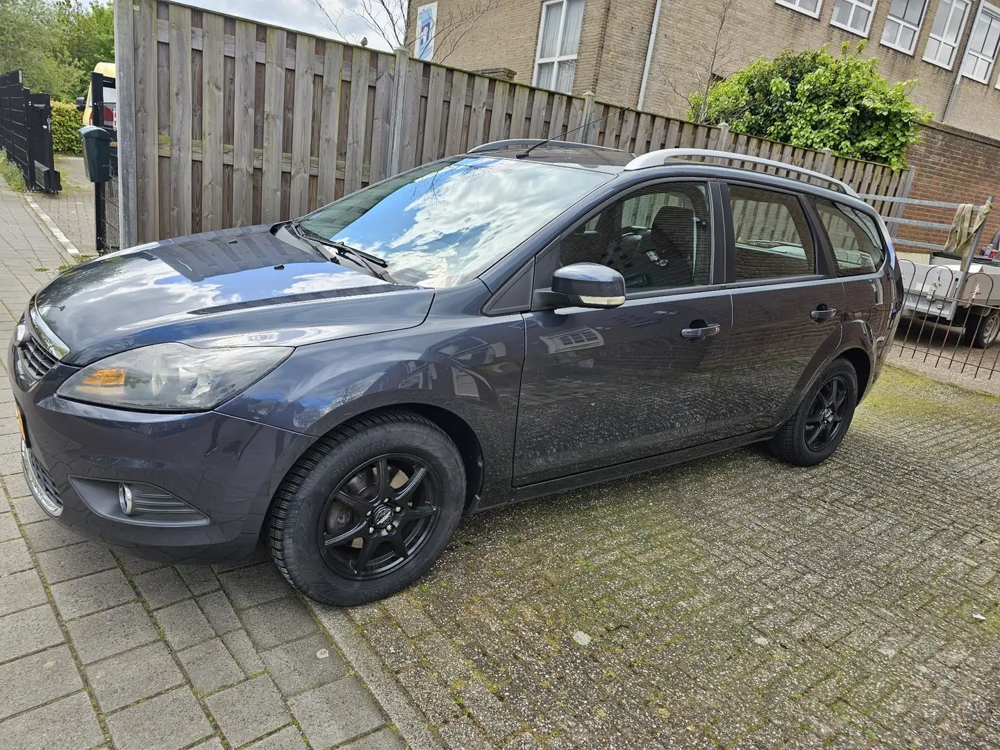 Ford Focus 1.8 Limited Grijs - 1