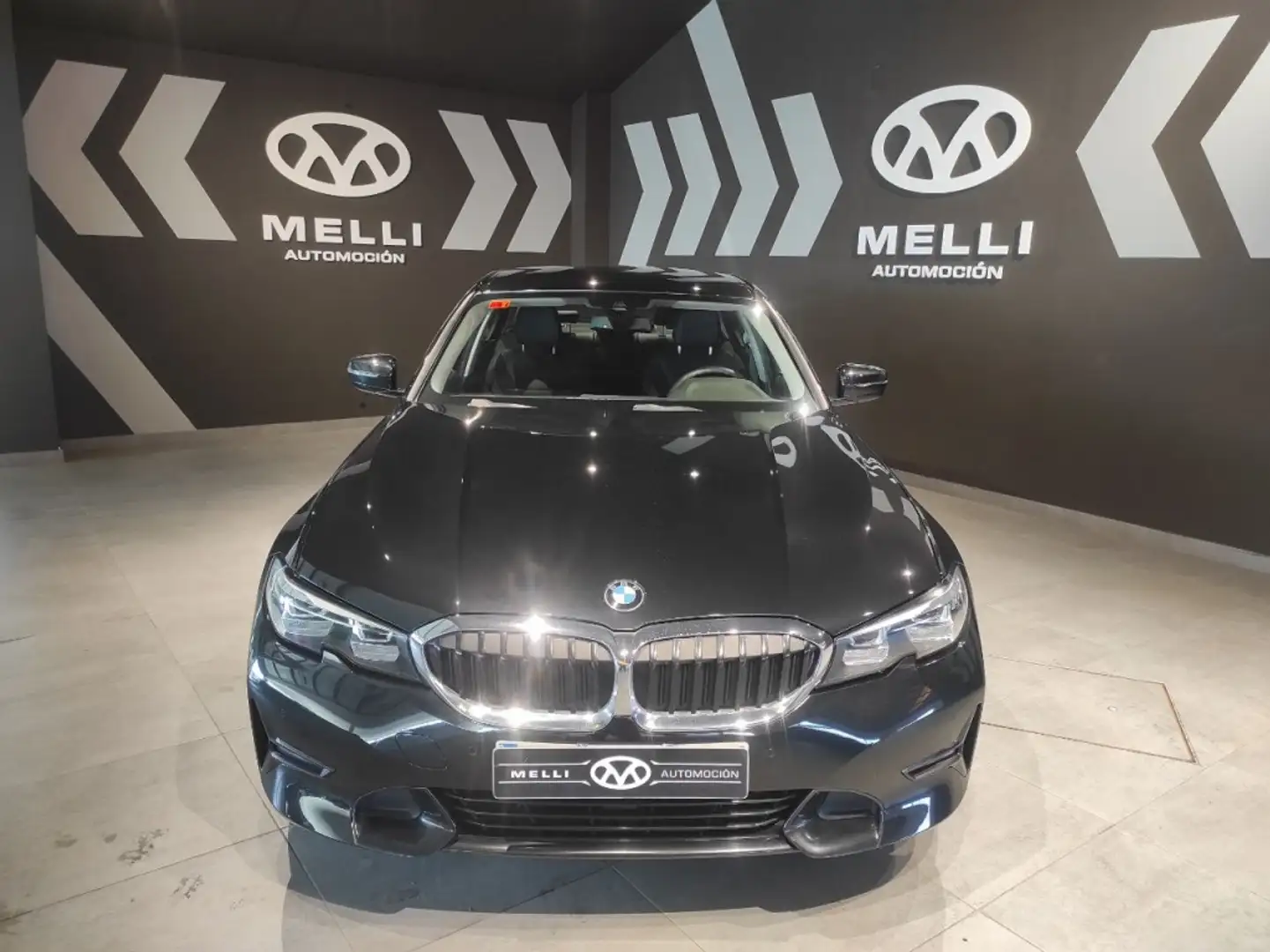 BMW 318 318dA - 1