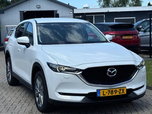 Mazda CX-5 view 3