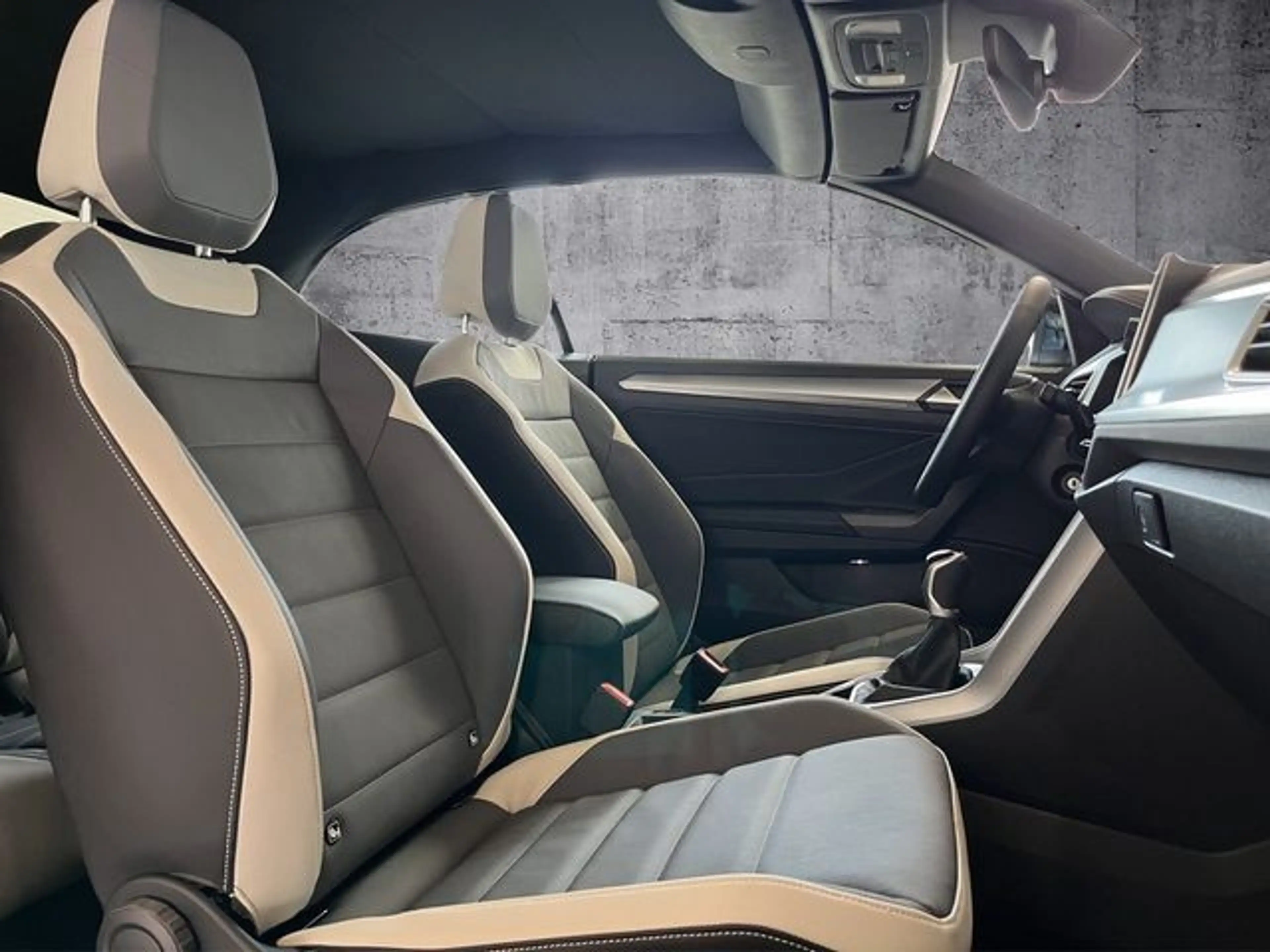 Volkswagen T-Roc Cabrio 1,5 TSI Style Leder+Navi+LED — photo 9