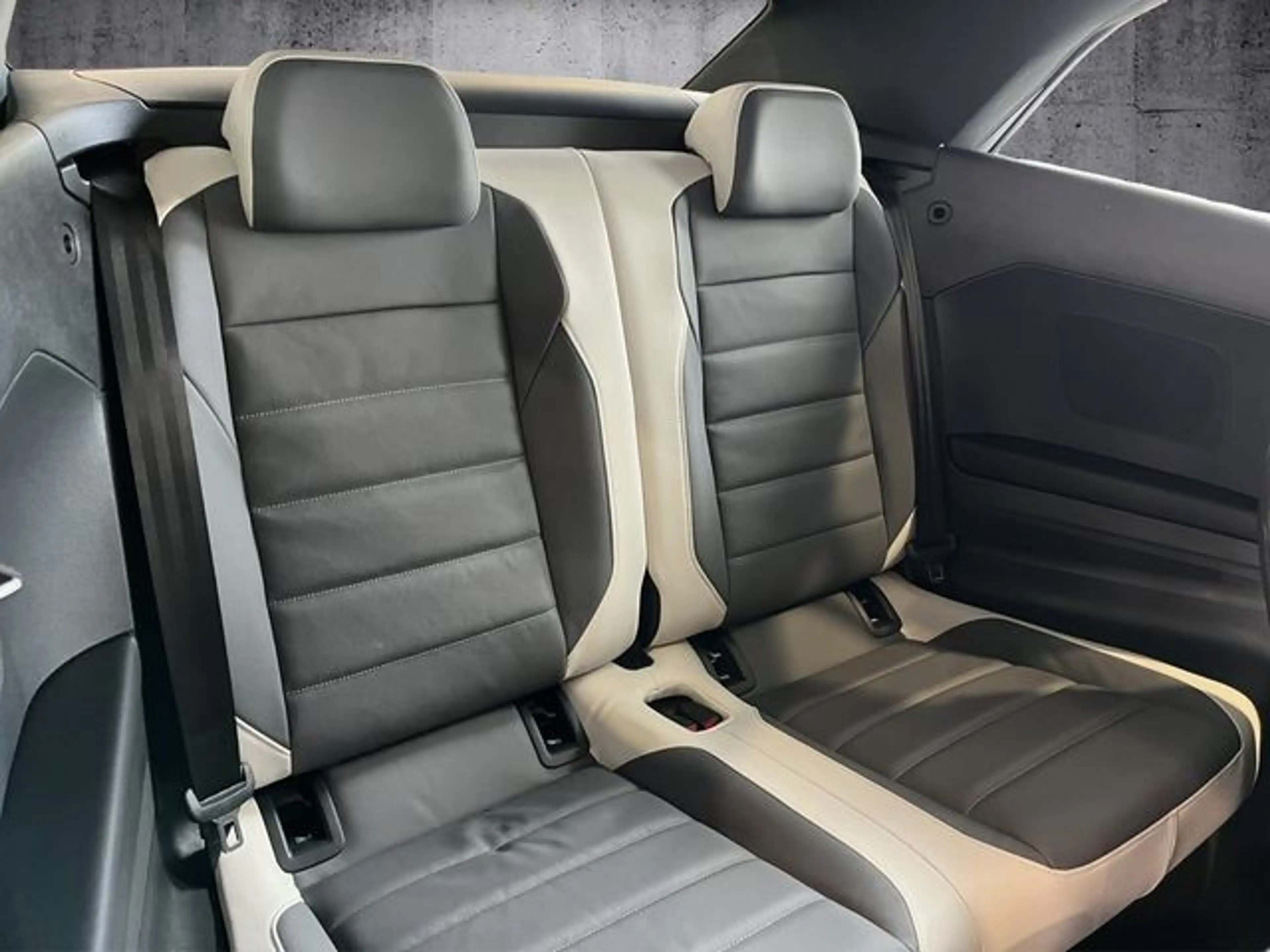 Volkswagen T-Roc Cabrio 1,5 TSI Style Leder+Navi+LED — photo 10