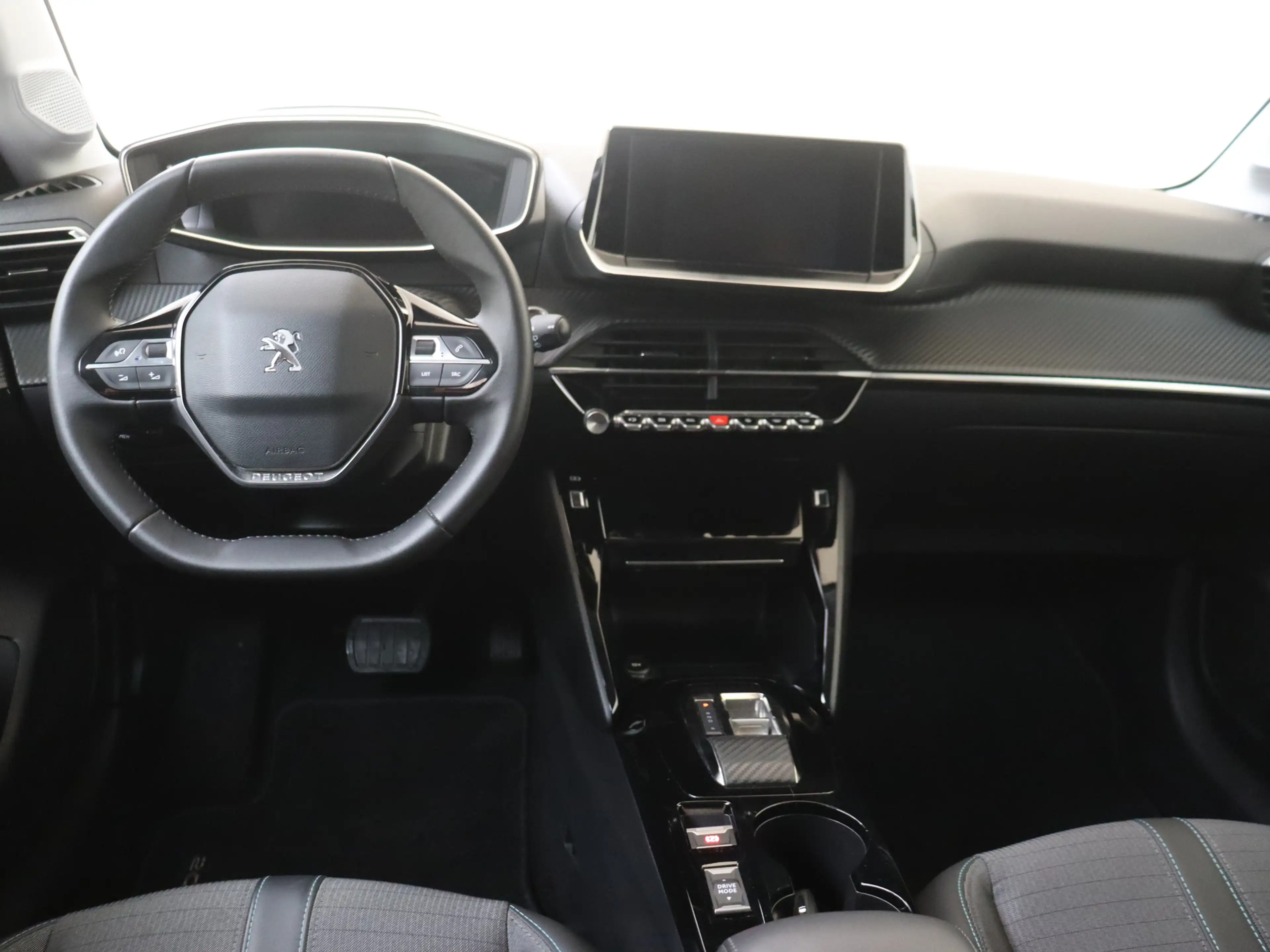 Peugeot e-208 EV Allure Pack 50 kWh — photo 5