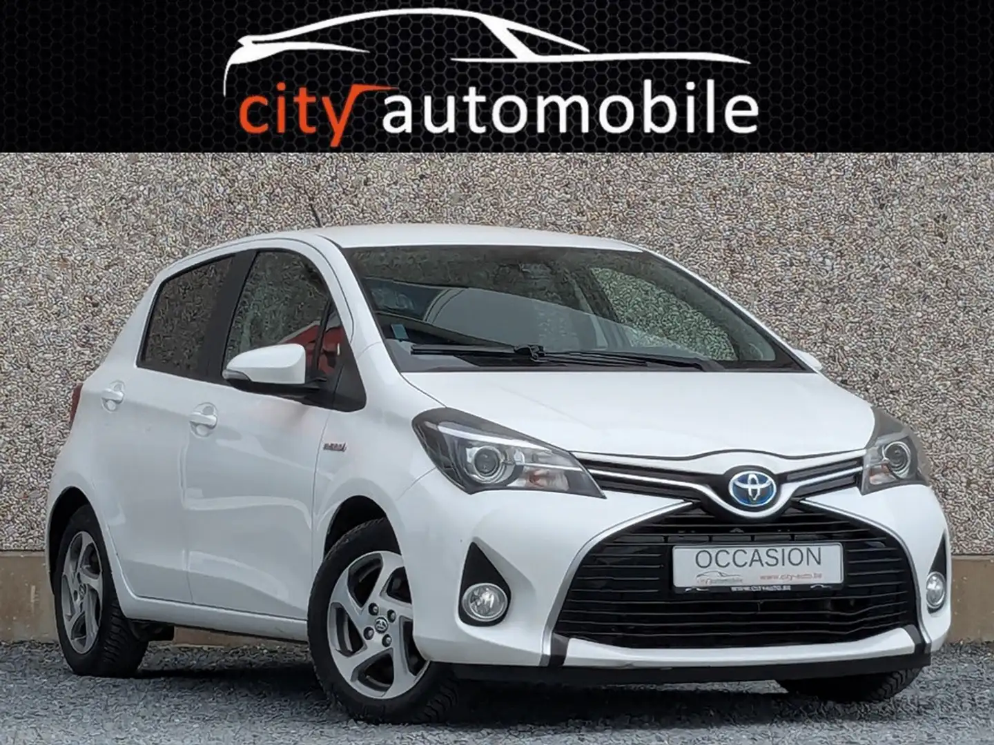 Toyota Yaris 1.5i VVT-i Hybrid E-CVT GPS CAMERA BLUETOOTH CLIM Blanc - 1