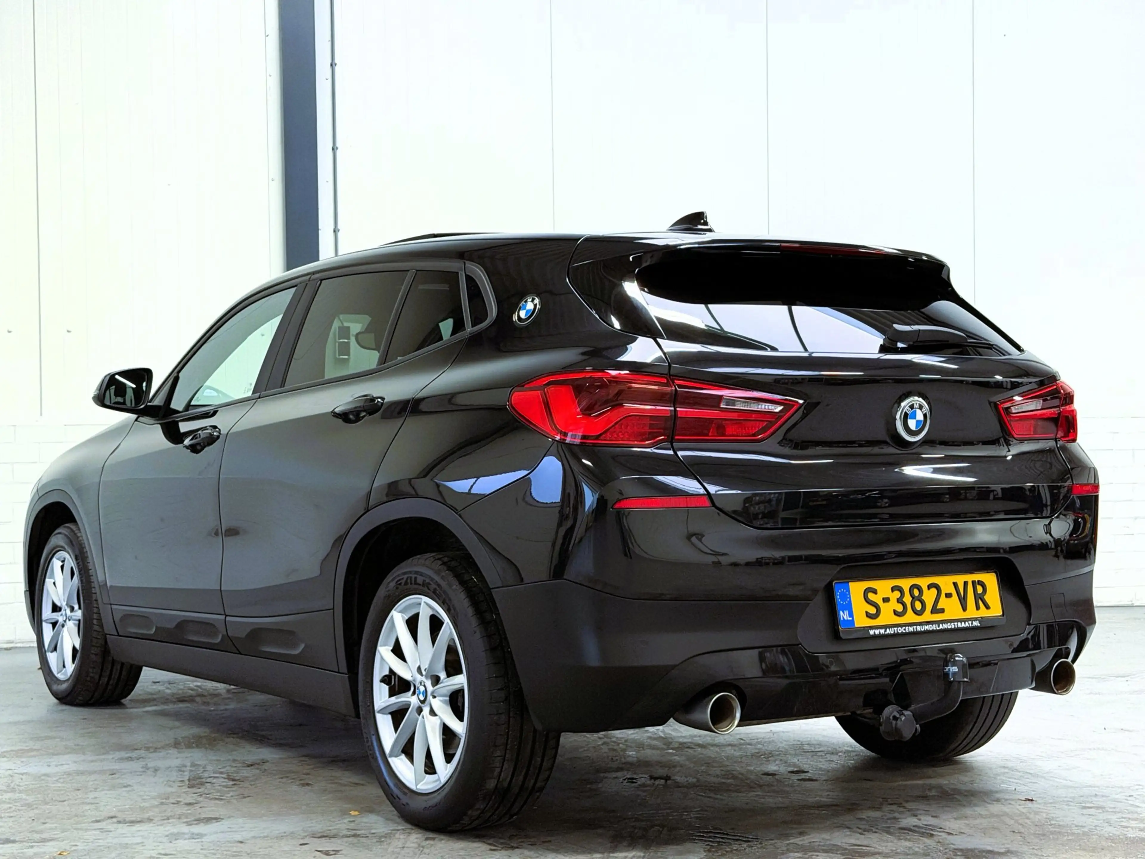 BMW X2 SDrive20i High Executive|Pano|Keyless|Trekhaak — photo 3
