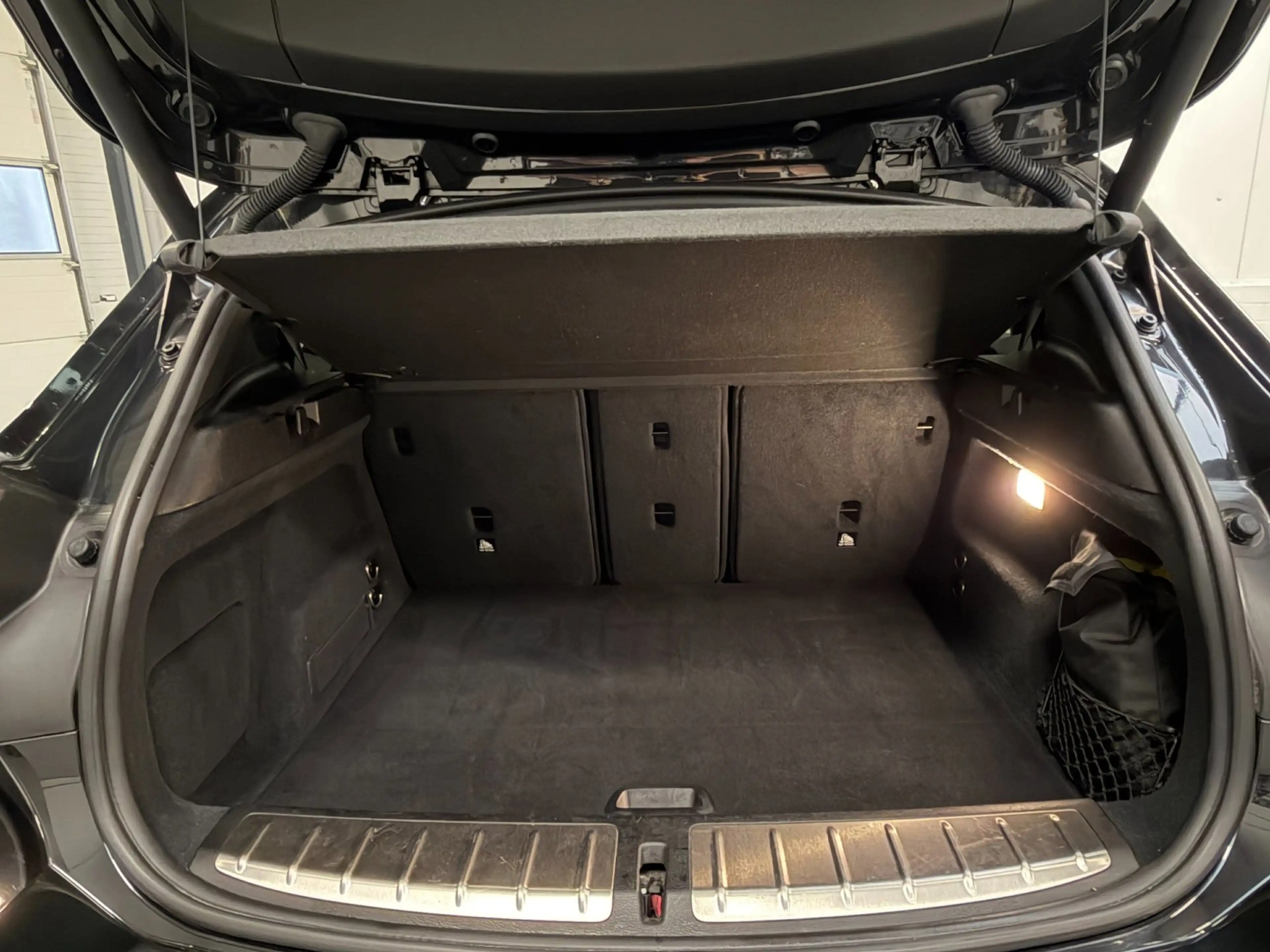 BMW X2 SDrive20i High Executive|Pano|Keyless|Trekhaak — photo 9
