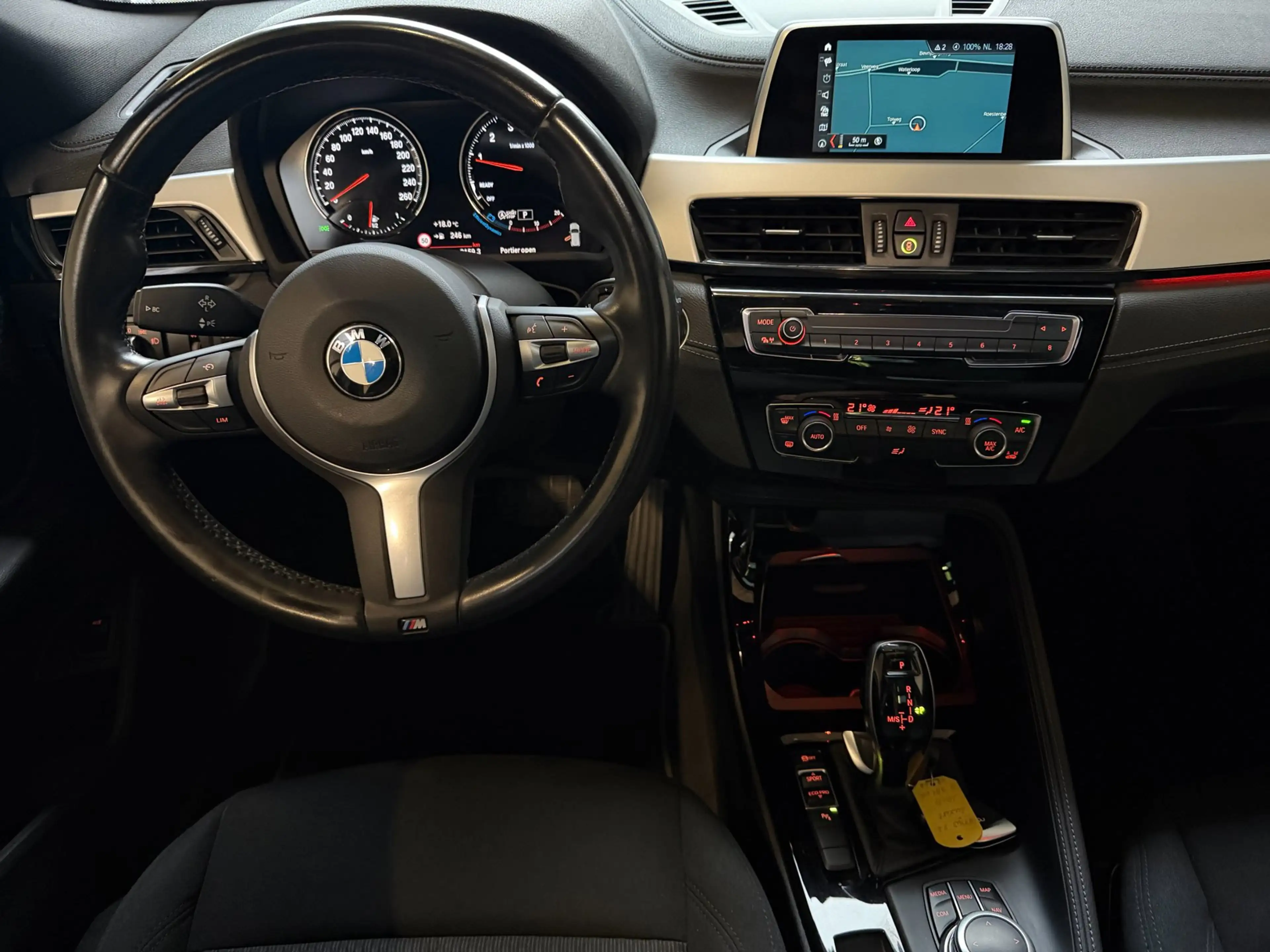 BMW X2 SDrive20i High Executive|Pano|Keyless|Trekhaak — photo 15