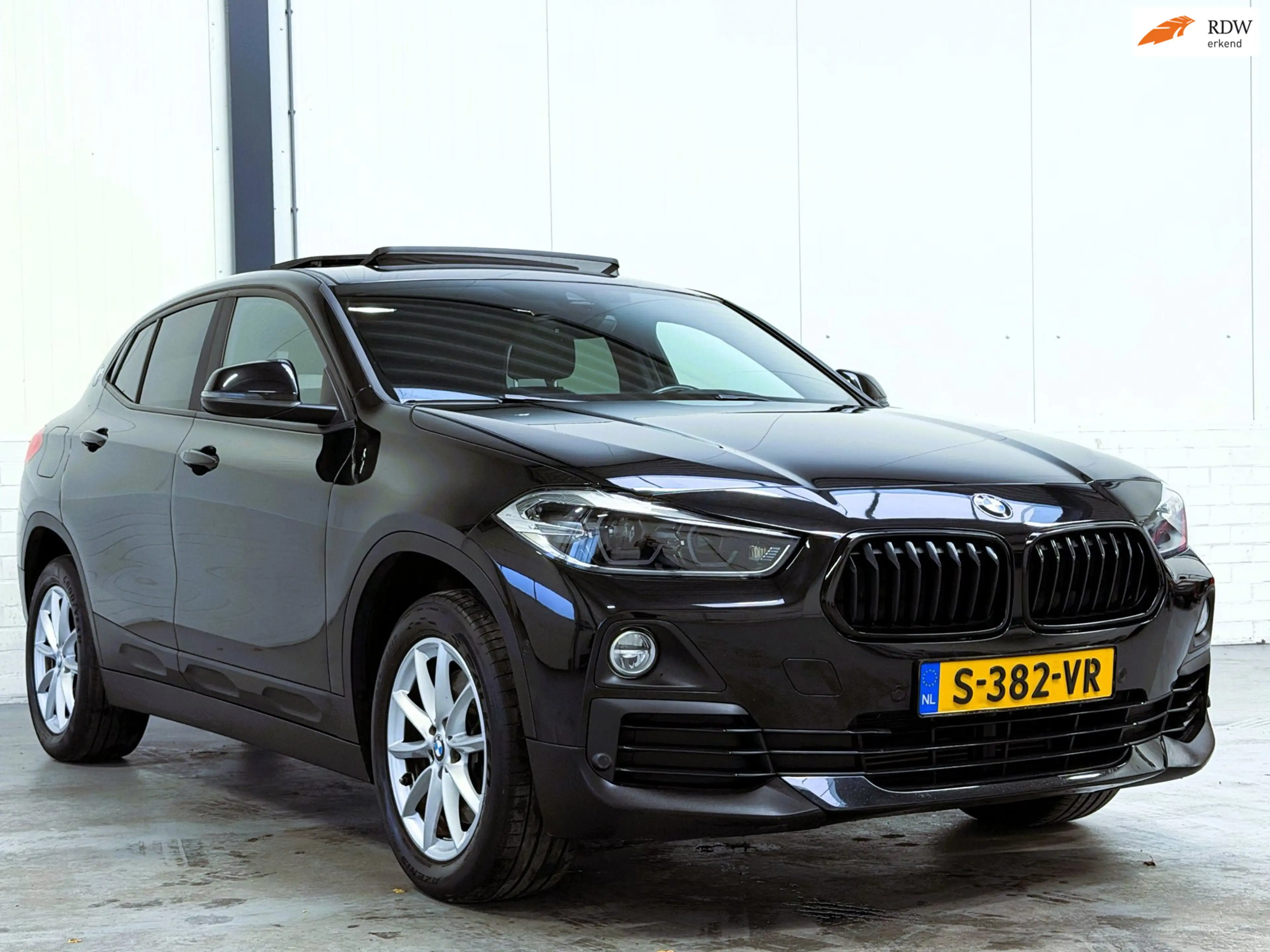 BMW X2 SDrive20i High Executive|Pano|Keyless|Trekhaak