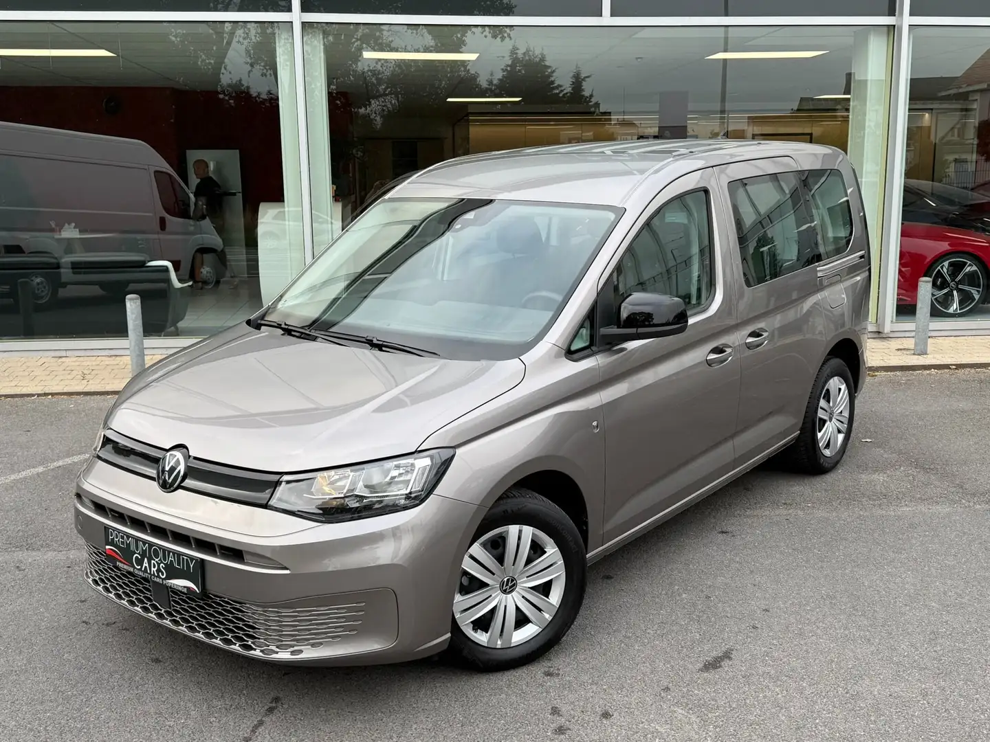 Volkswagen Caddy CARPLAY / SENSOREN / CRUISECONTROL / DAB / AIRCO Beige - 2