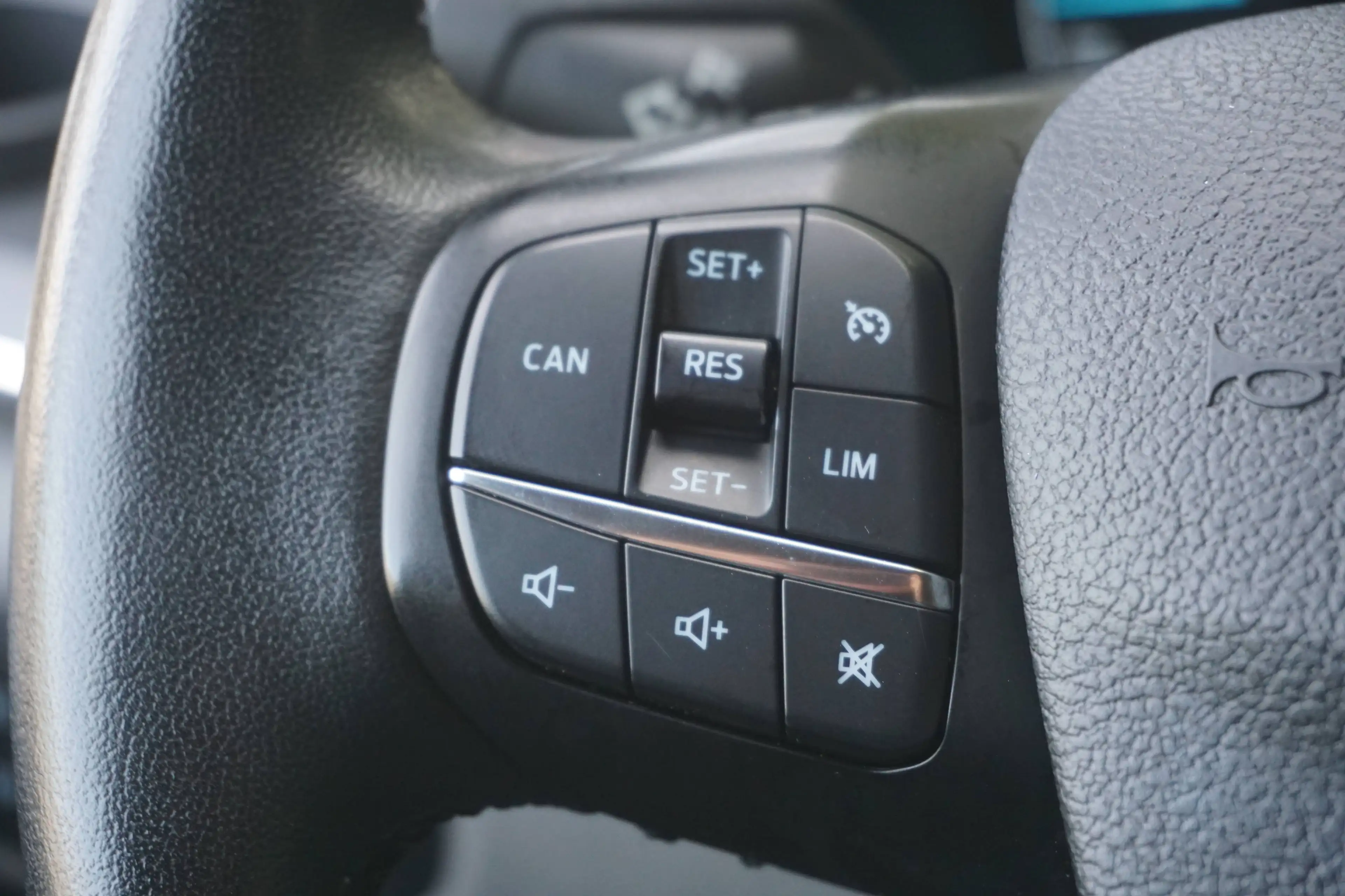 Ford Tourneo Custom 2.0 TDCi L2H1 Titanium S/S (EU6.2)-Navi-Aut-CruiseC-DodeH-Garantie — photo 13