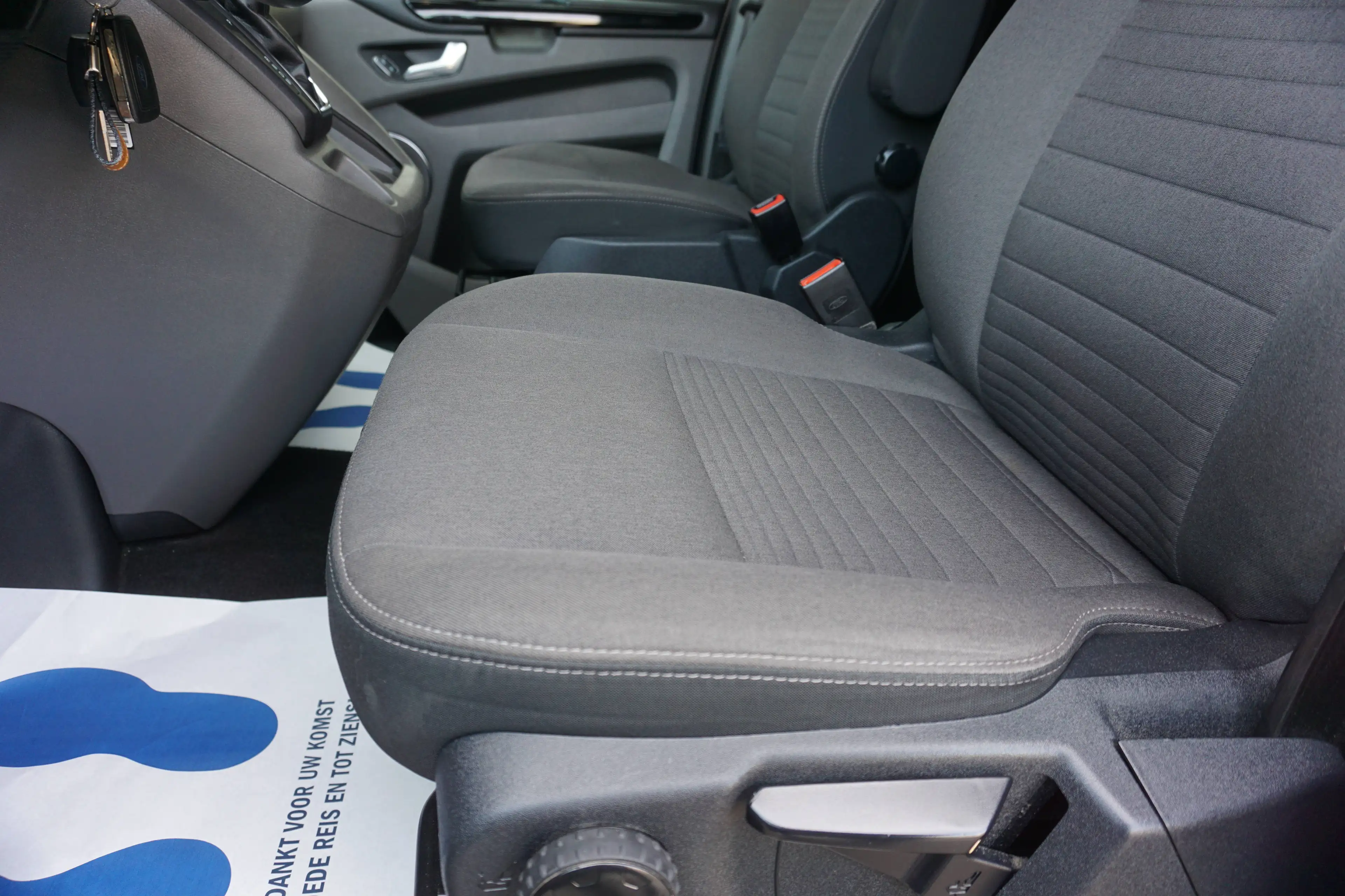 Ford Tourneo Custom 2.0 TDCi L2H1 Titanium S/S (EU6.2)-Navi-Aut-CruiseC-DodeH-Garantie — photo 6