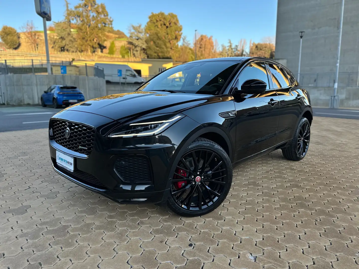Jaguar E-Pace 2.0d i4 mhev R-Dynamic SE awd 163cv auto TETTO 21 Nero - 2