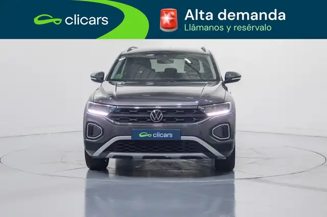 Volkswagen T-Roc view 2