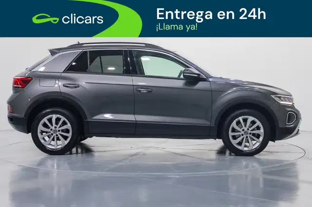 Volkswagen T-Roc view 7