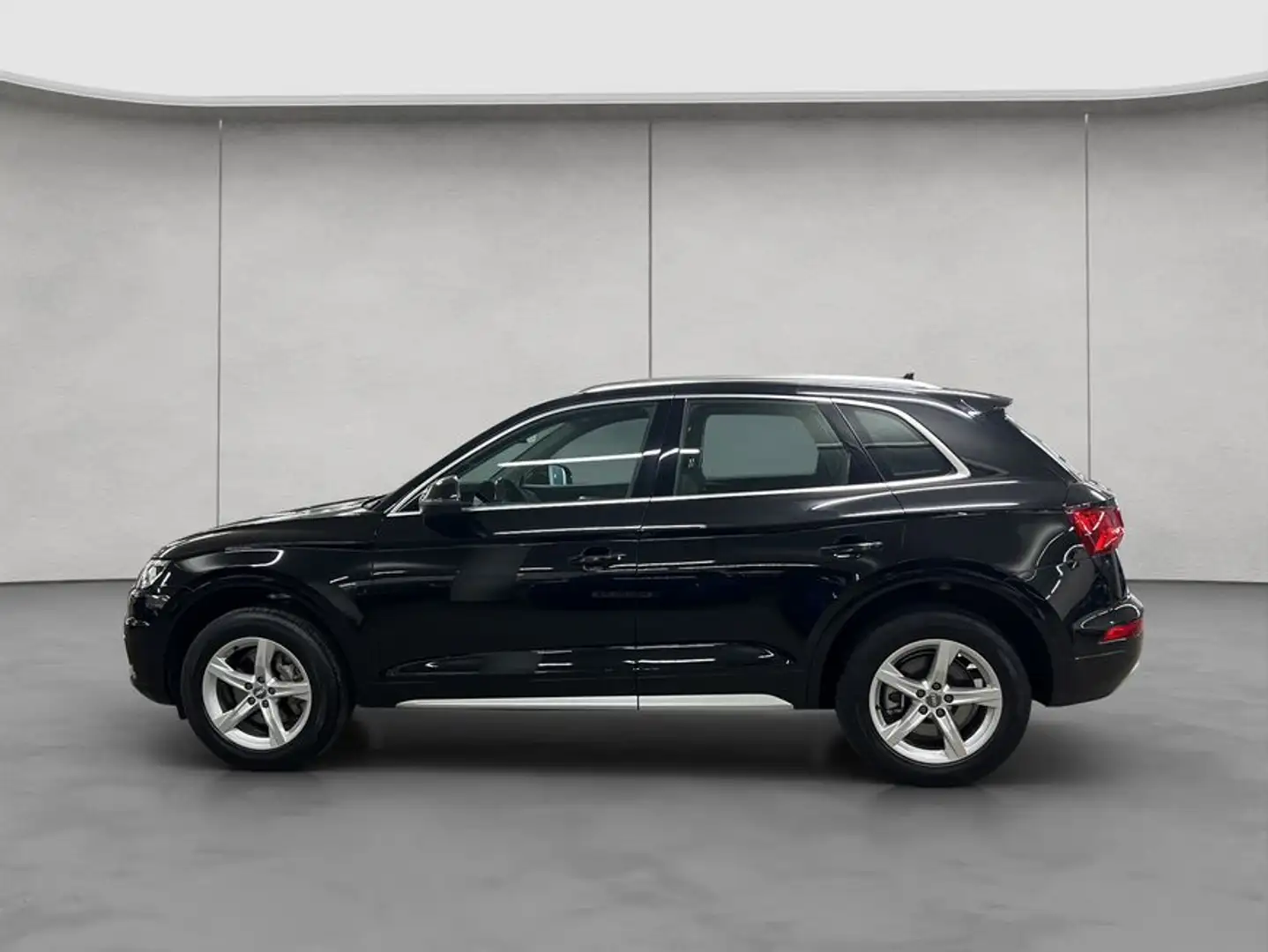 Audi Q5 45 TFSI quattro S tronic sport AHK Pano Navi Fekete - 2