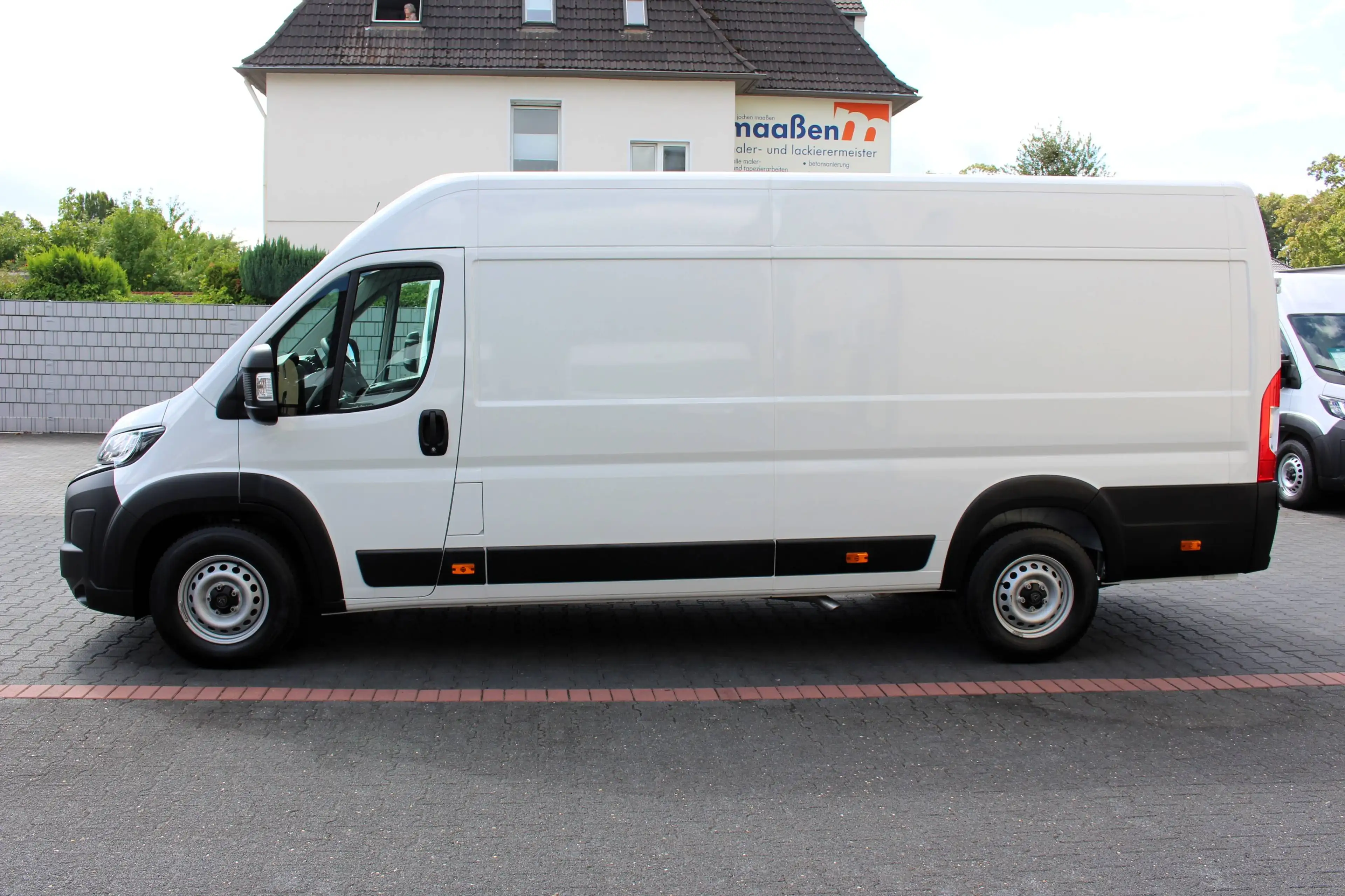 Peugeot Boxer 35 L4H2 180 Automatik*Klima*Navi*Temp*Holz — photo 9