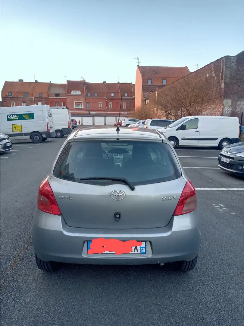 Toyota Yaris - 2