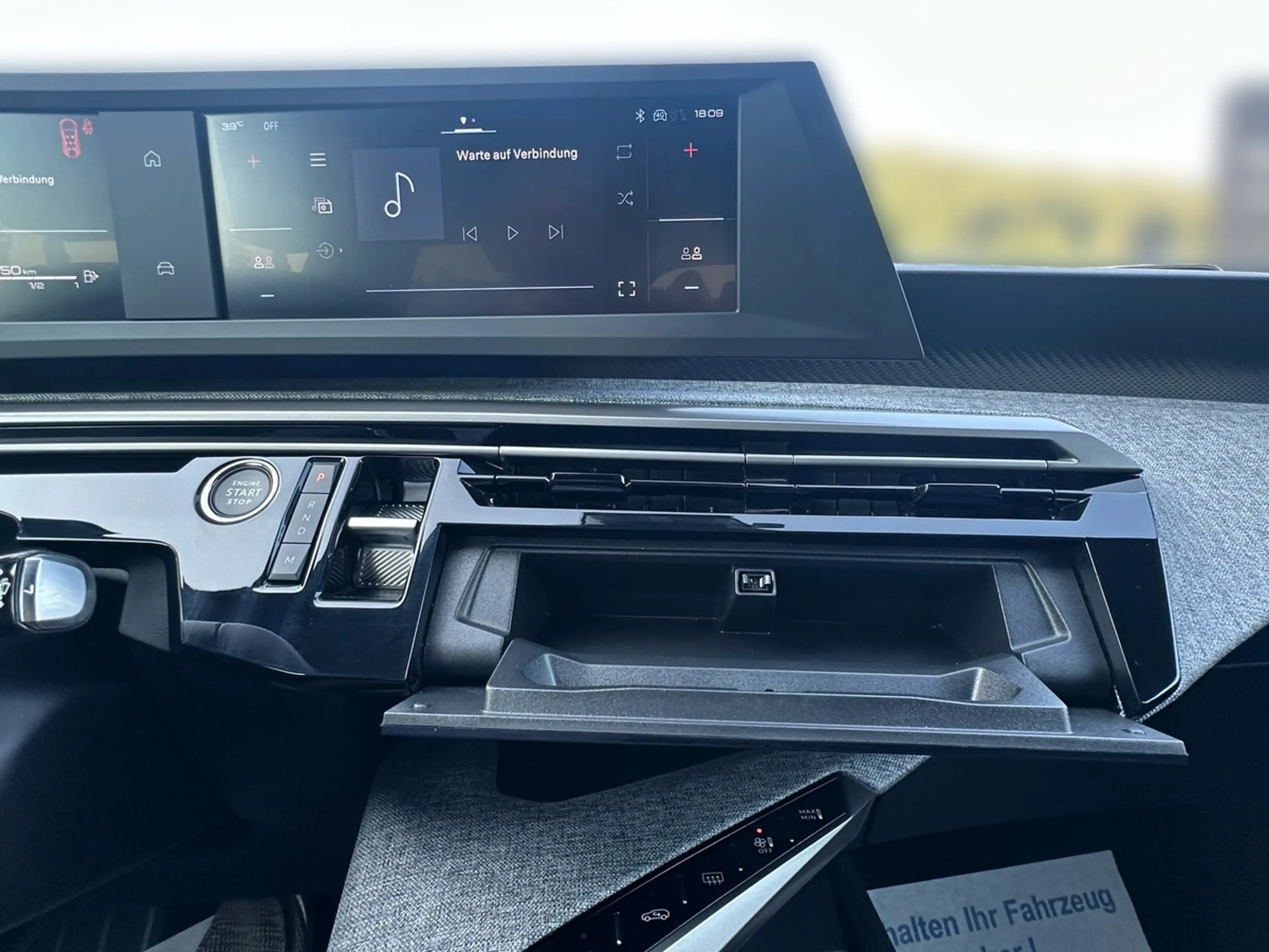 Peugeot 5008 5008 mHEV 145e-DCS6 Allure Aut. TEST — photo 10