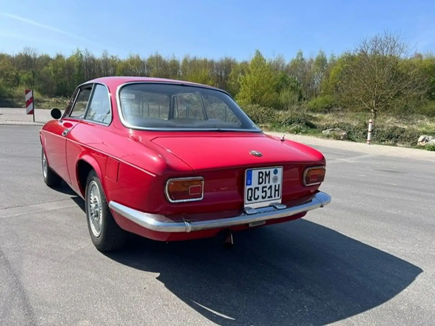 Alfa Romeo Junior GT 1300 Rouge - 2