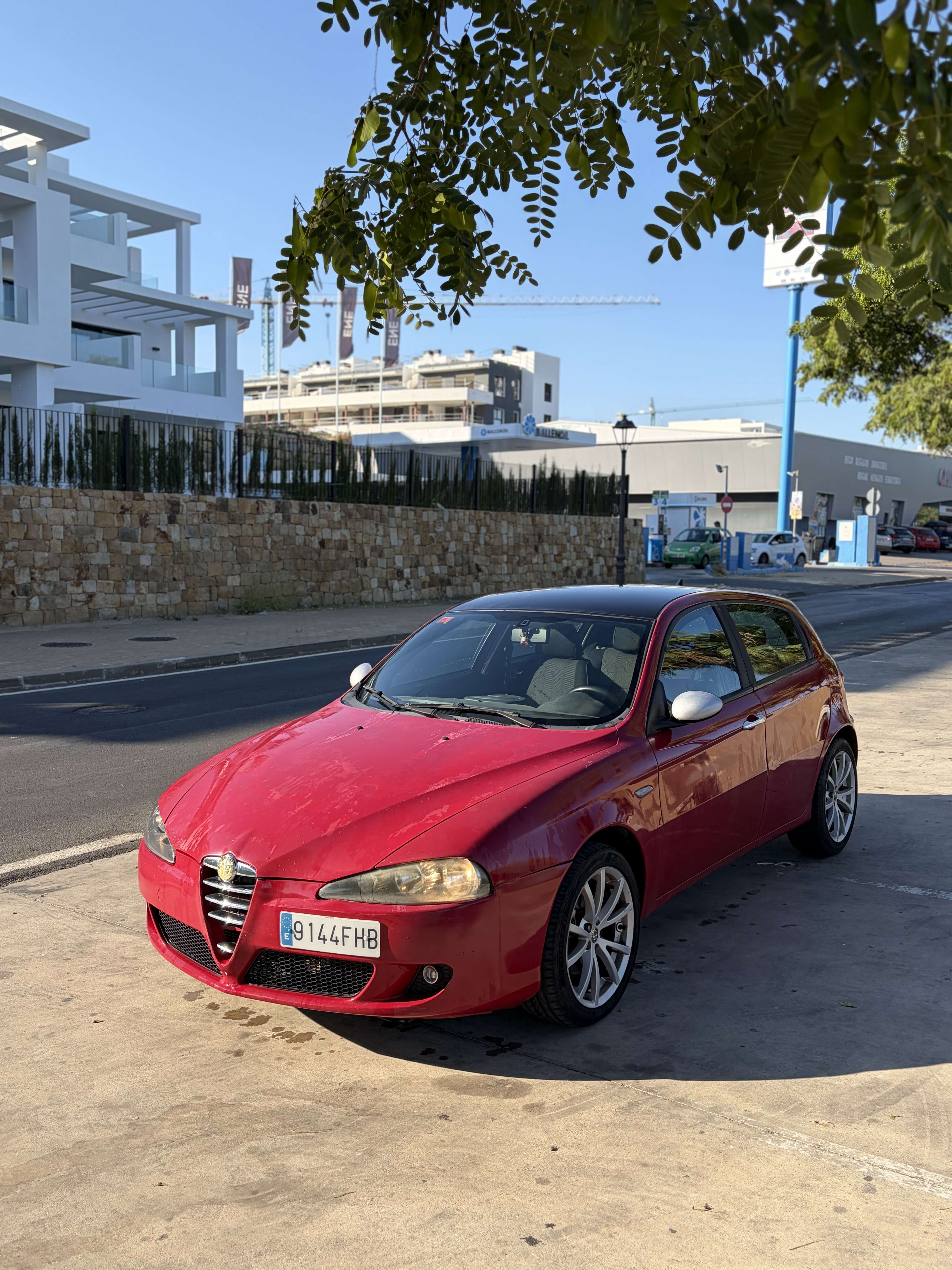 Alfa Romeo 147 1.9 JTD 8V M-Jet Distinctive - foto 1