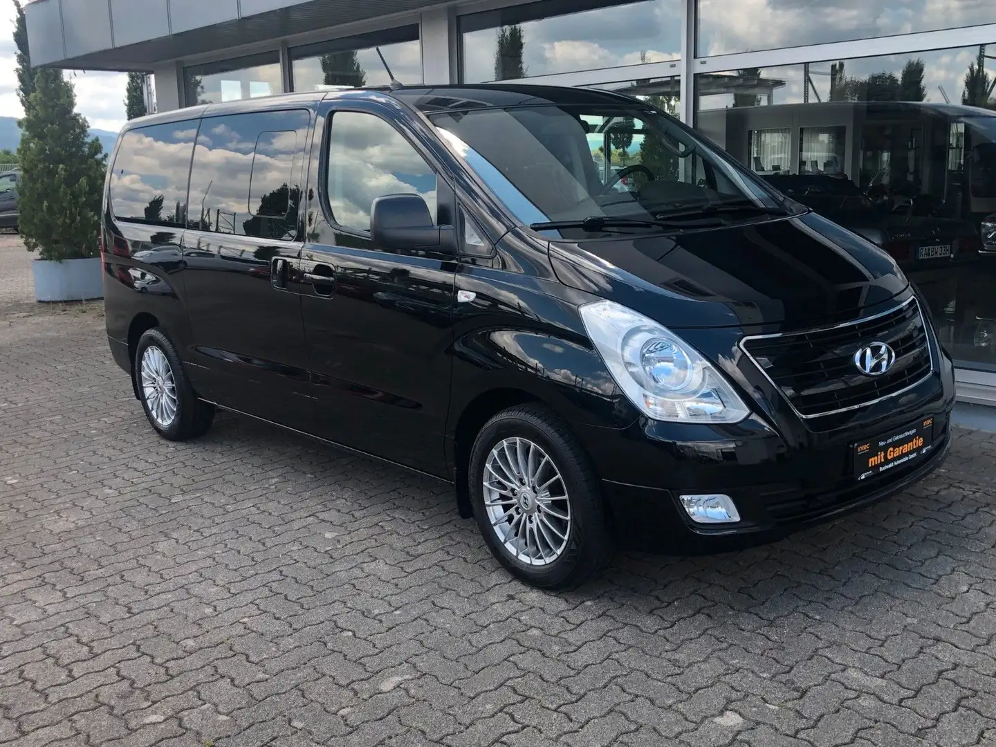 Hyundai H-1 2.5 CRDi Automatik Travel Premium 8-Sitzer Noir - 2