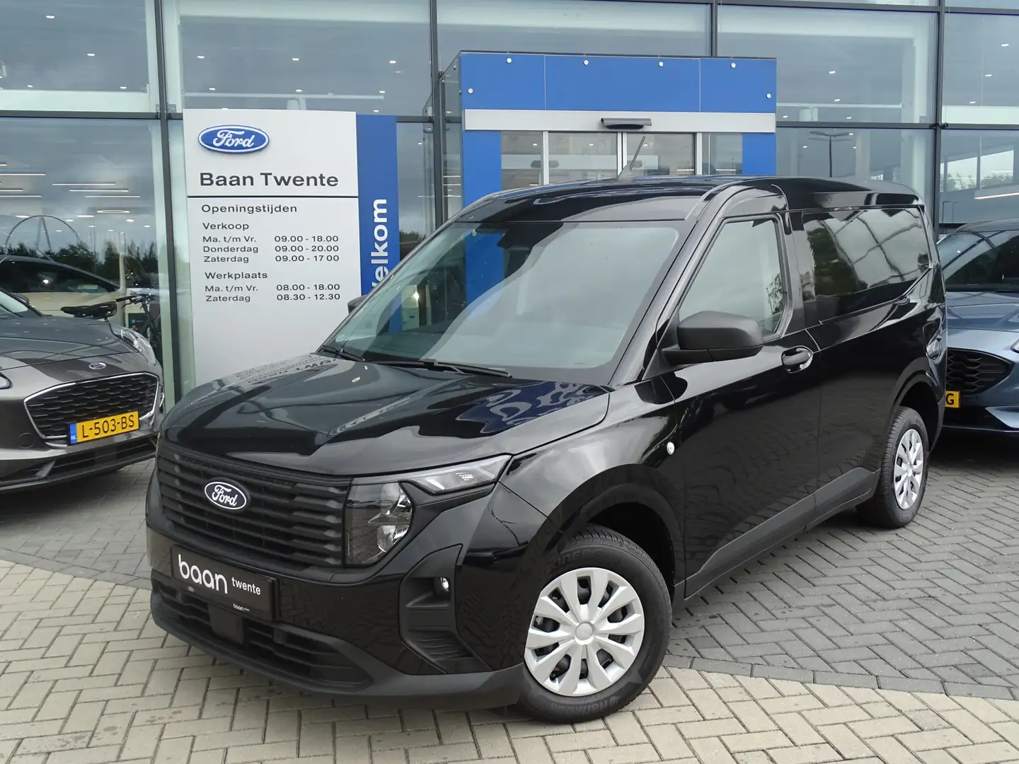 Ford Transit Courier 1.5 EcoBlue 100pk Trend parking pack / winter pack Fekete - 2