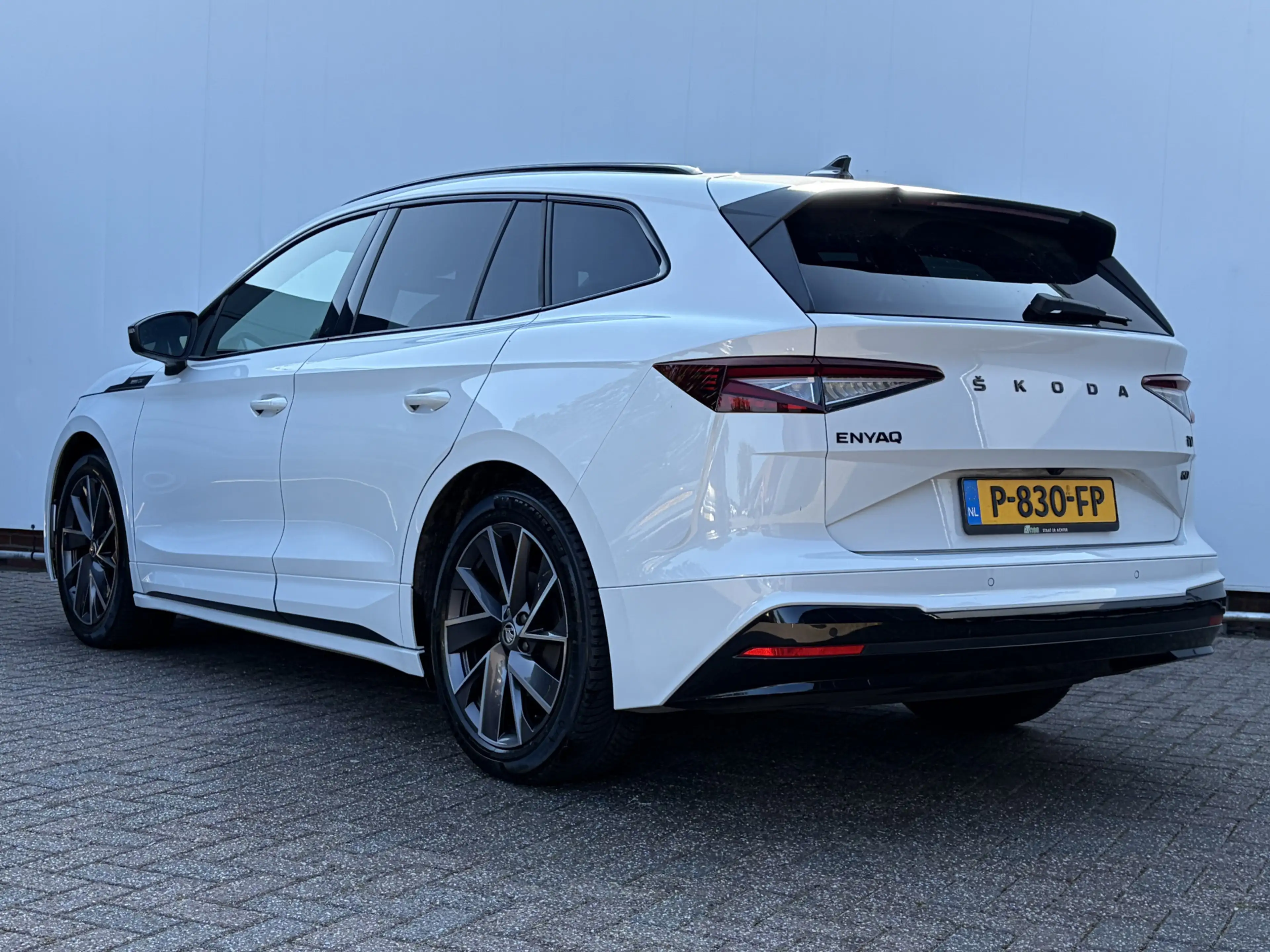 Skoda Enyaq iV 60 Sportline Pano Camera Carplay Led Stoel/Stuu — photo 2