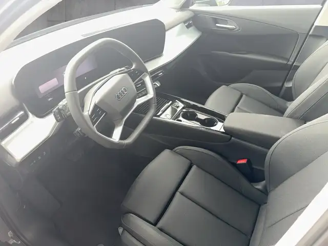 Audi Q3 TFSI quattro 150 kW intense Ansicht 8