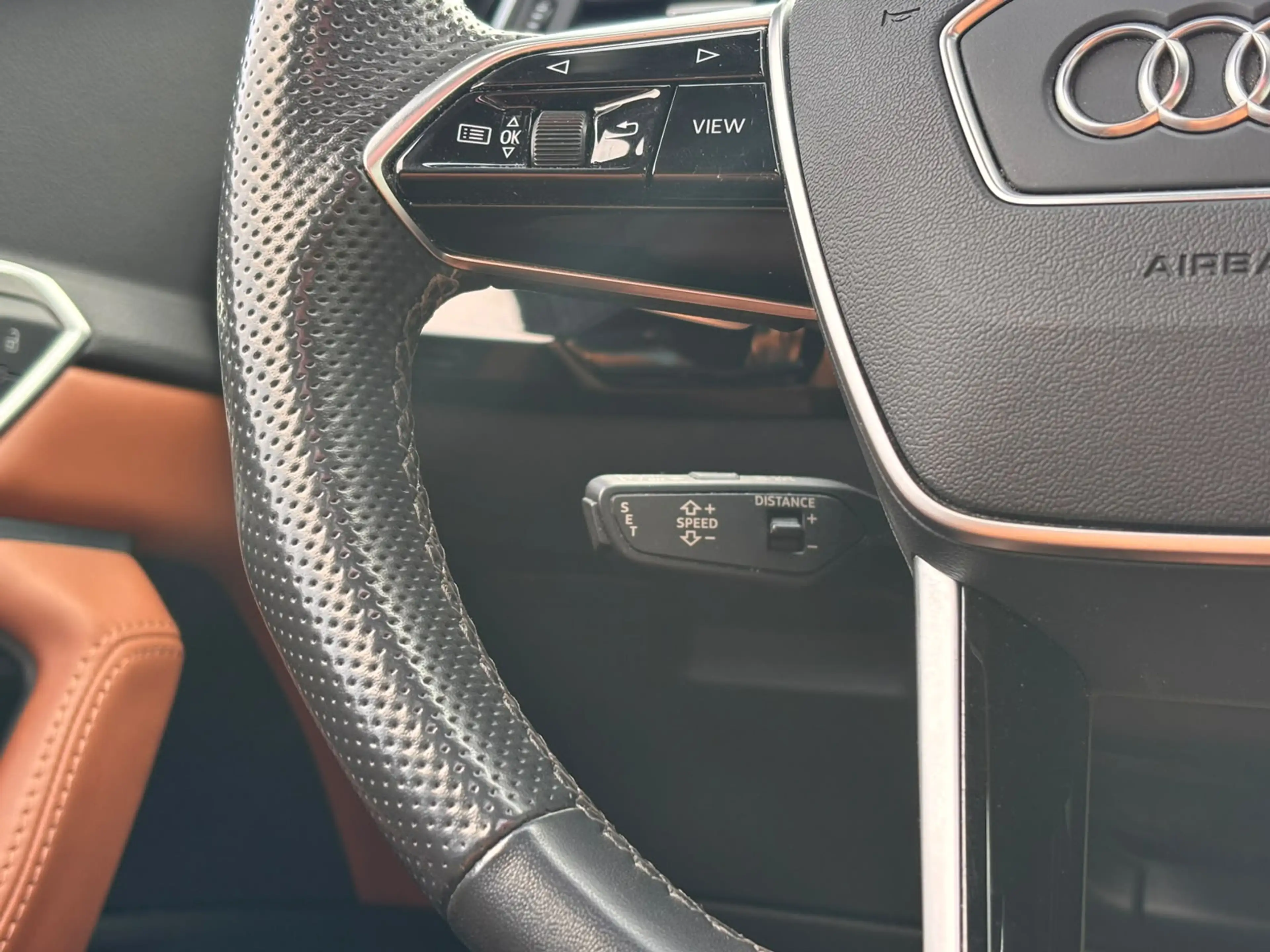 Audi e-tron 55 quattro S edition 95 kWh | Pano | ACC — photo 21