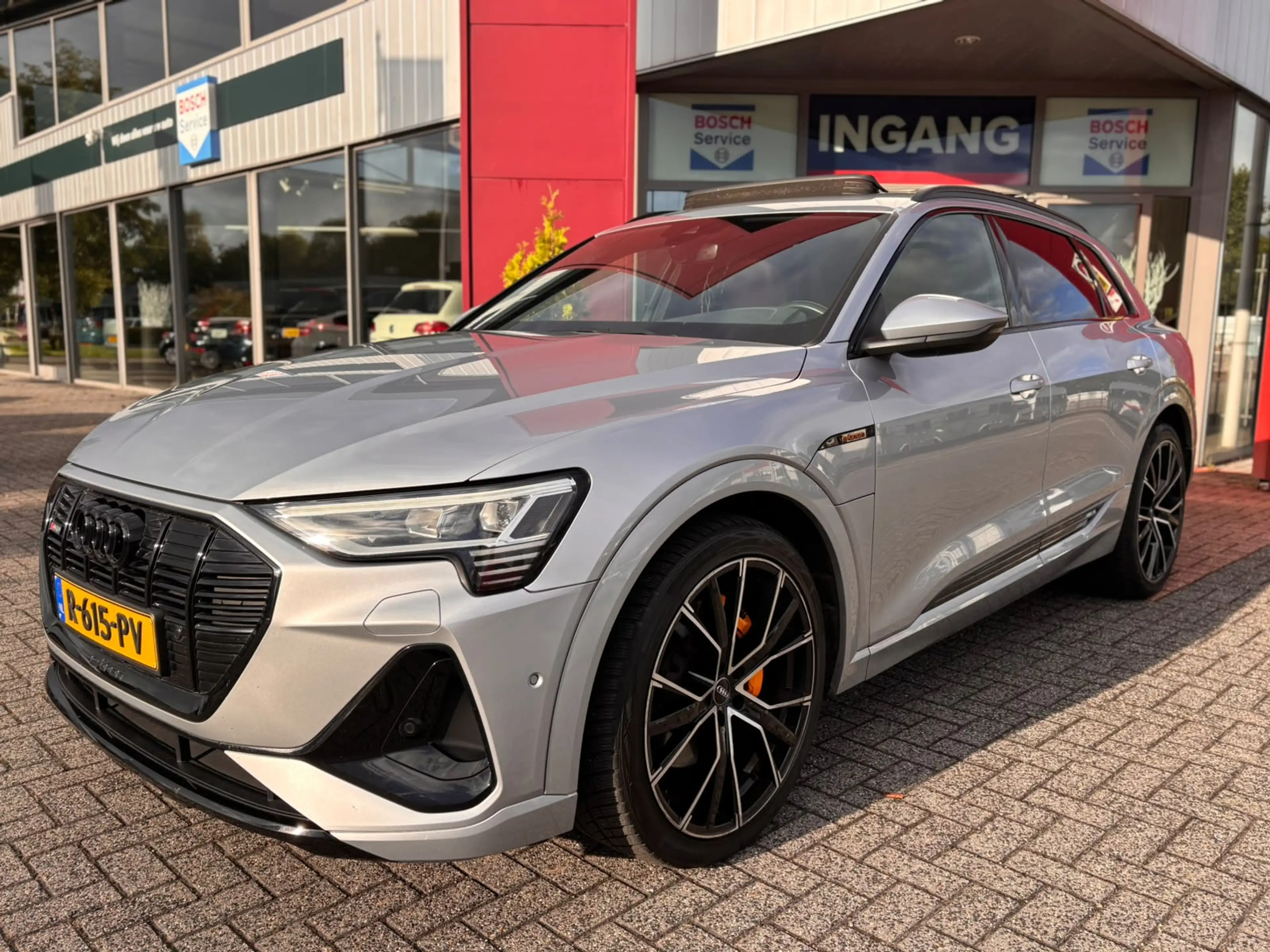 Audi e-tron 55 quattro S edition 95 kWh | Pano | ACC — photo 4