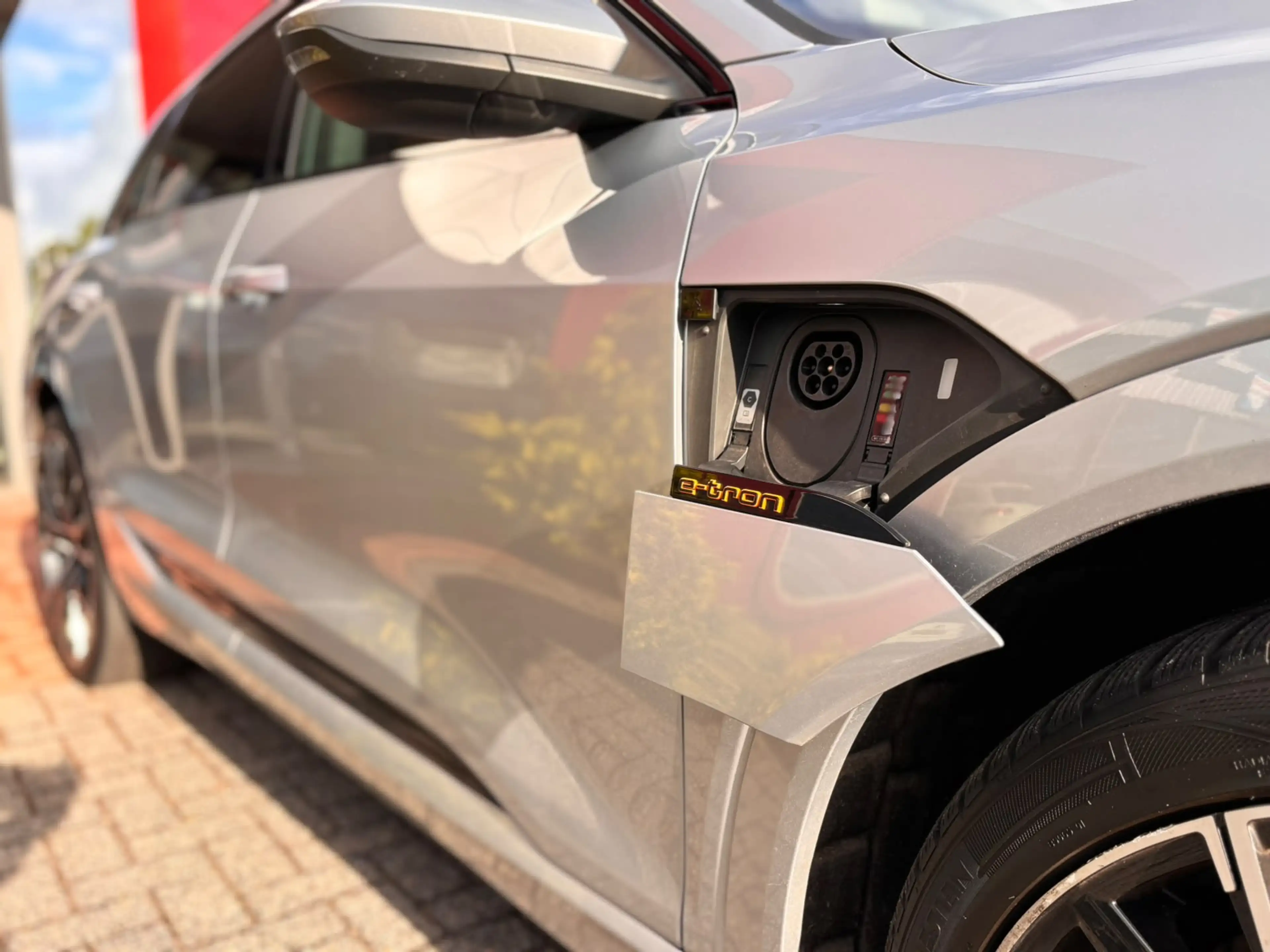 Audi e-tron 55 quattro S edition 95 kWh | Pano | ACC — photo 23