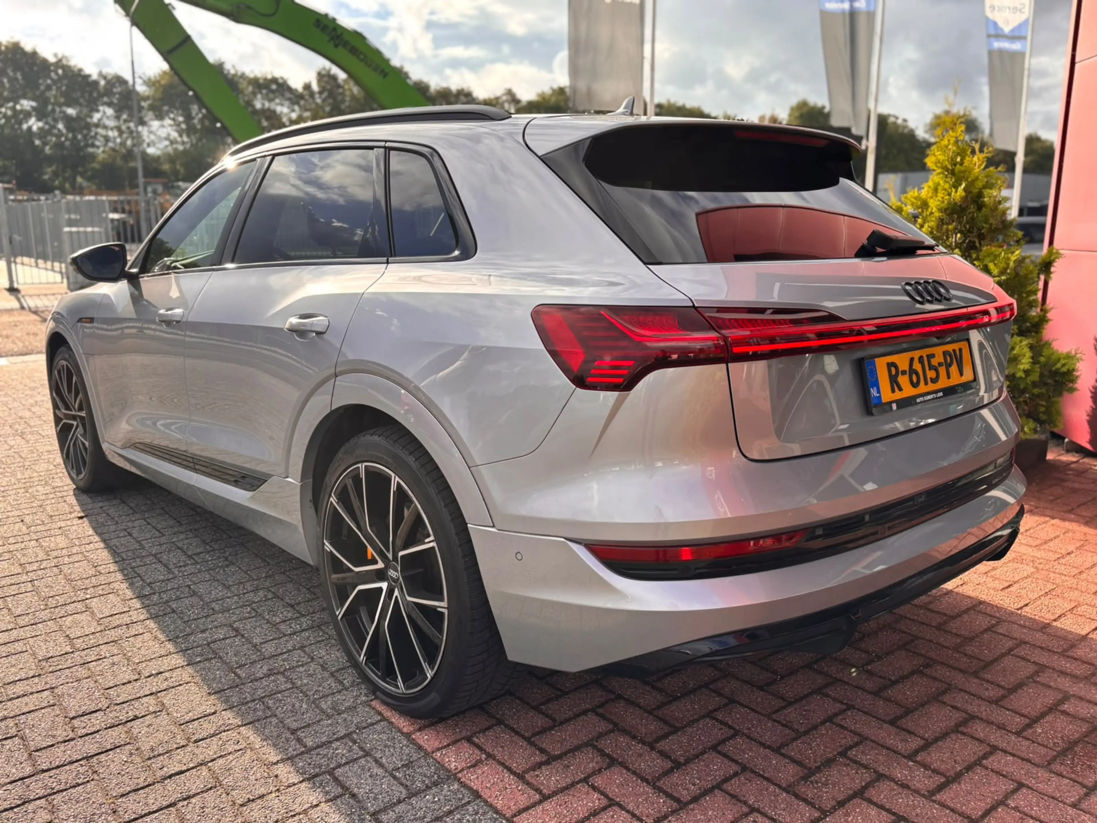 Audi e-tron 55 quattro S edition 95 kWh | Pano | ACC — photo 5