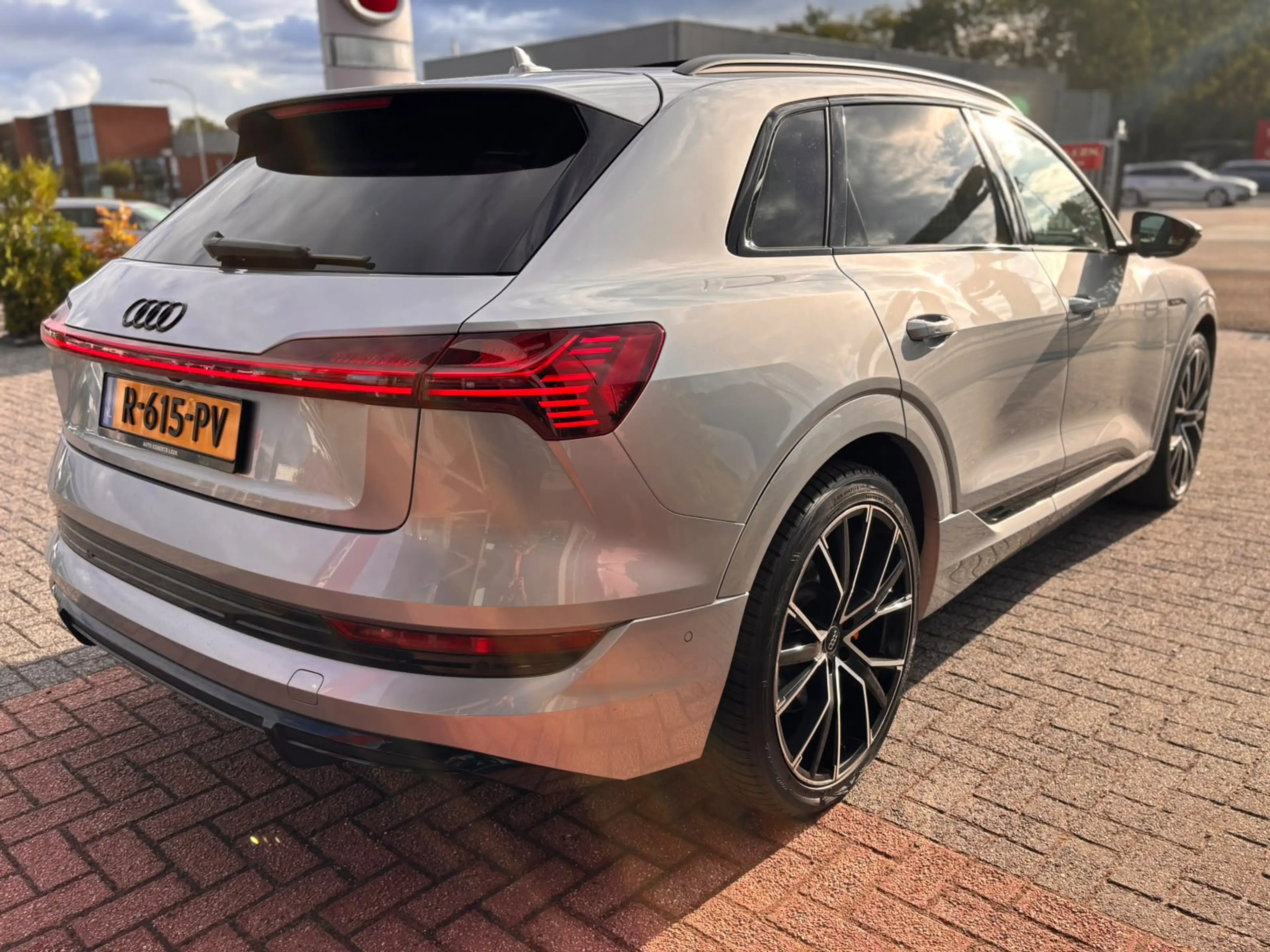 Audi e-tron 55 quattro S edition 95 kWh | Pano | ACC — photo 25